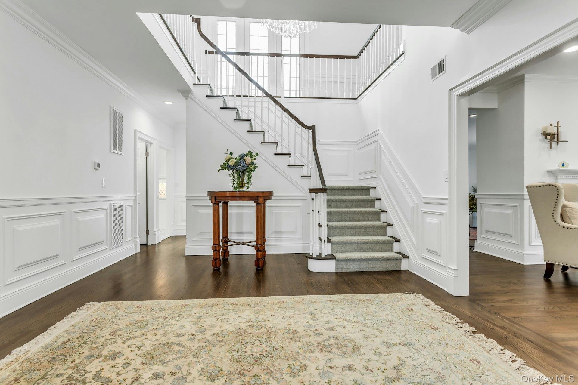 #3 photo, 16 Robin Court, ナッソー郡 Glen Cove , NY 11542