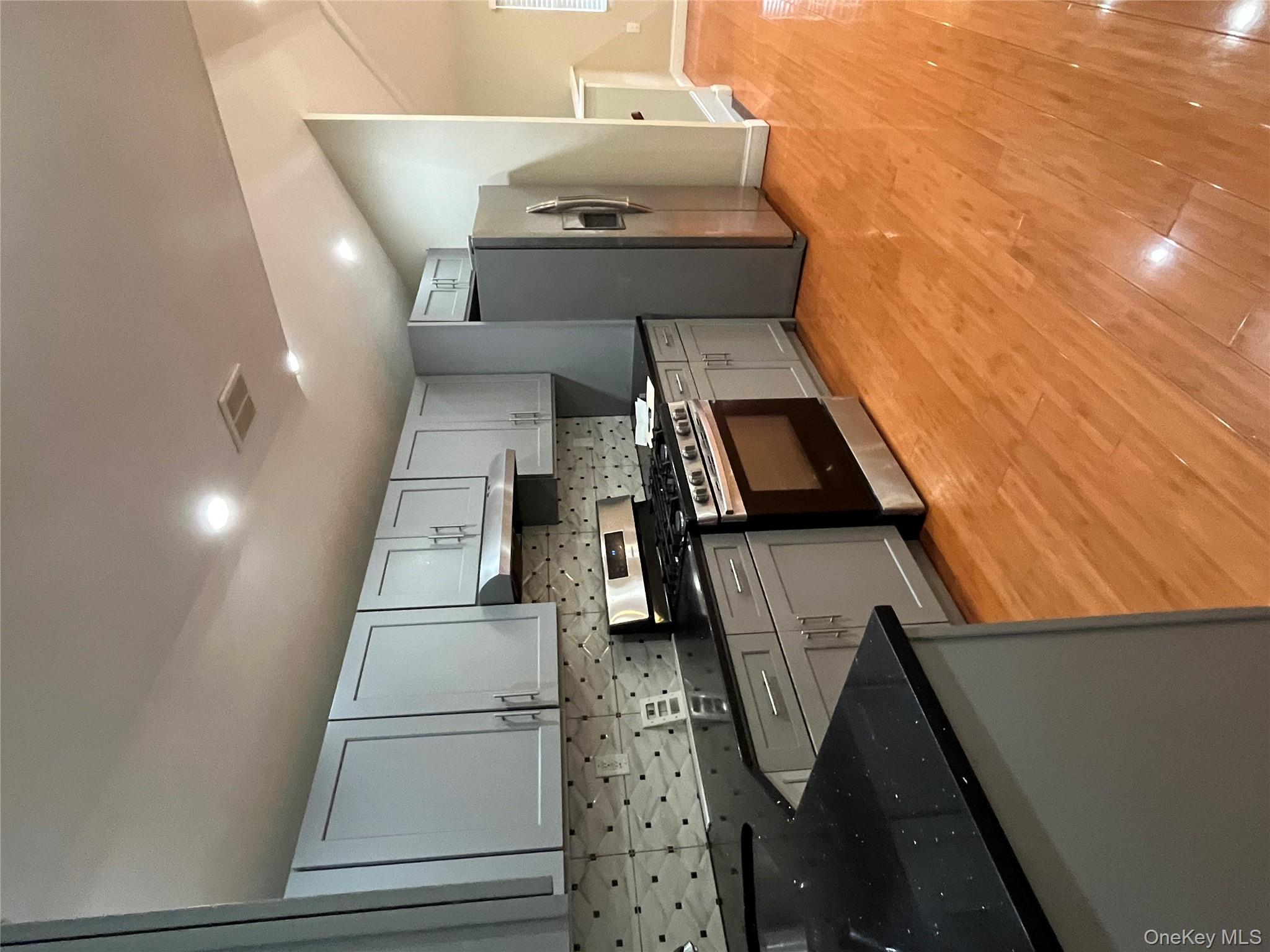 #4 photo, 16414 115th Avenue, クイーンズ区 Jamaica , NY 11434