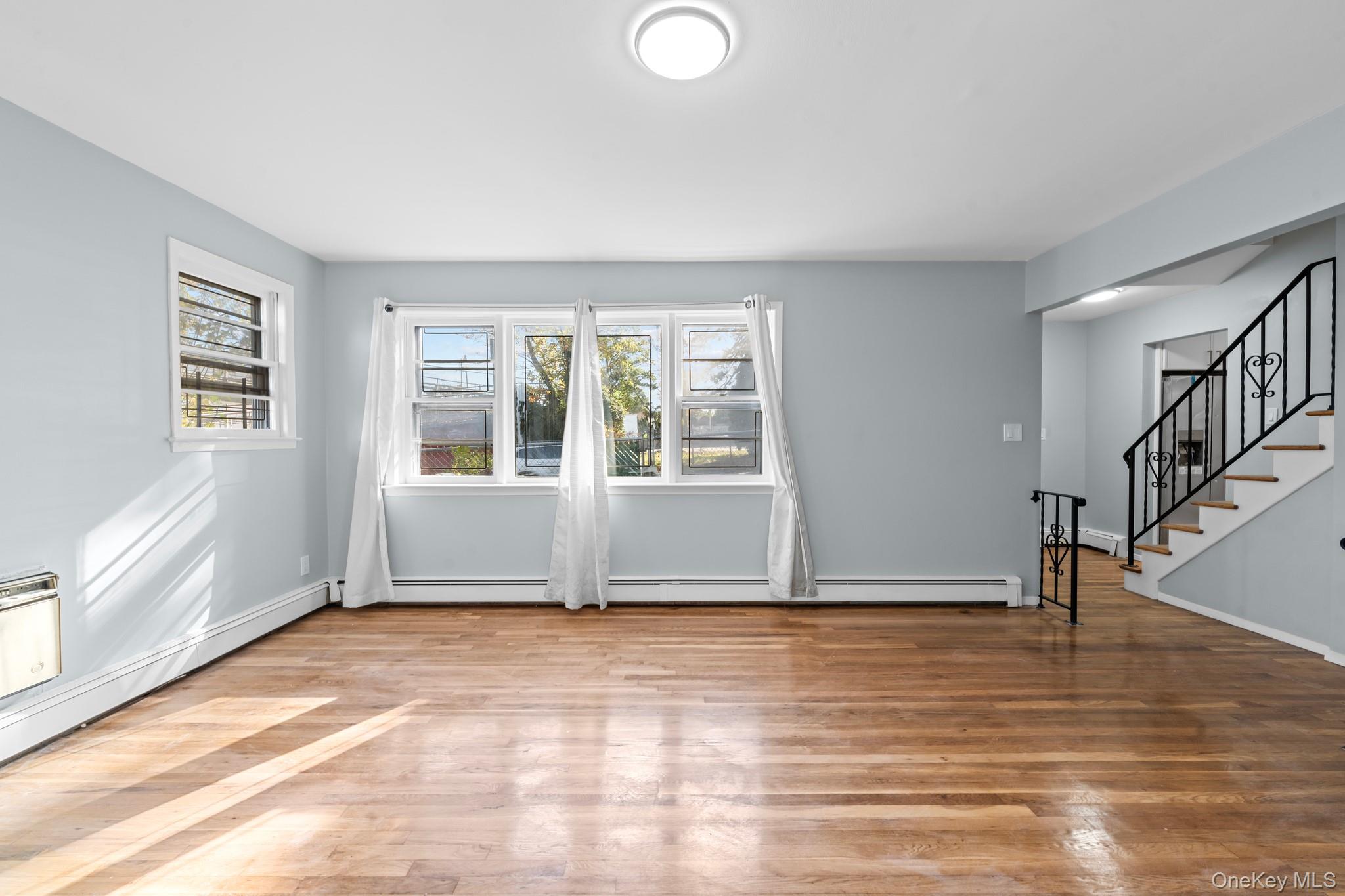 #5 photo, 17211 Horace Harding Expressway, クイーンズ区 Fresh Meadows , NY 11365