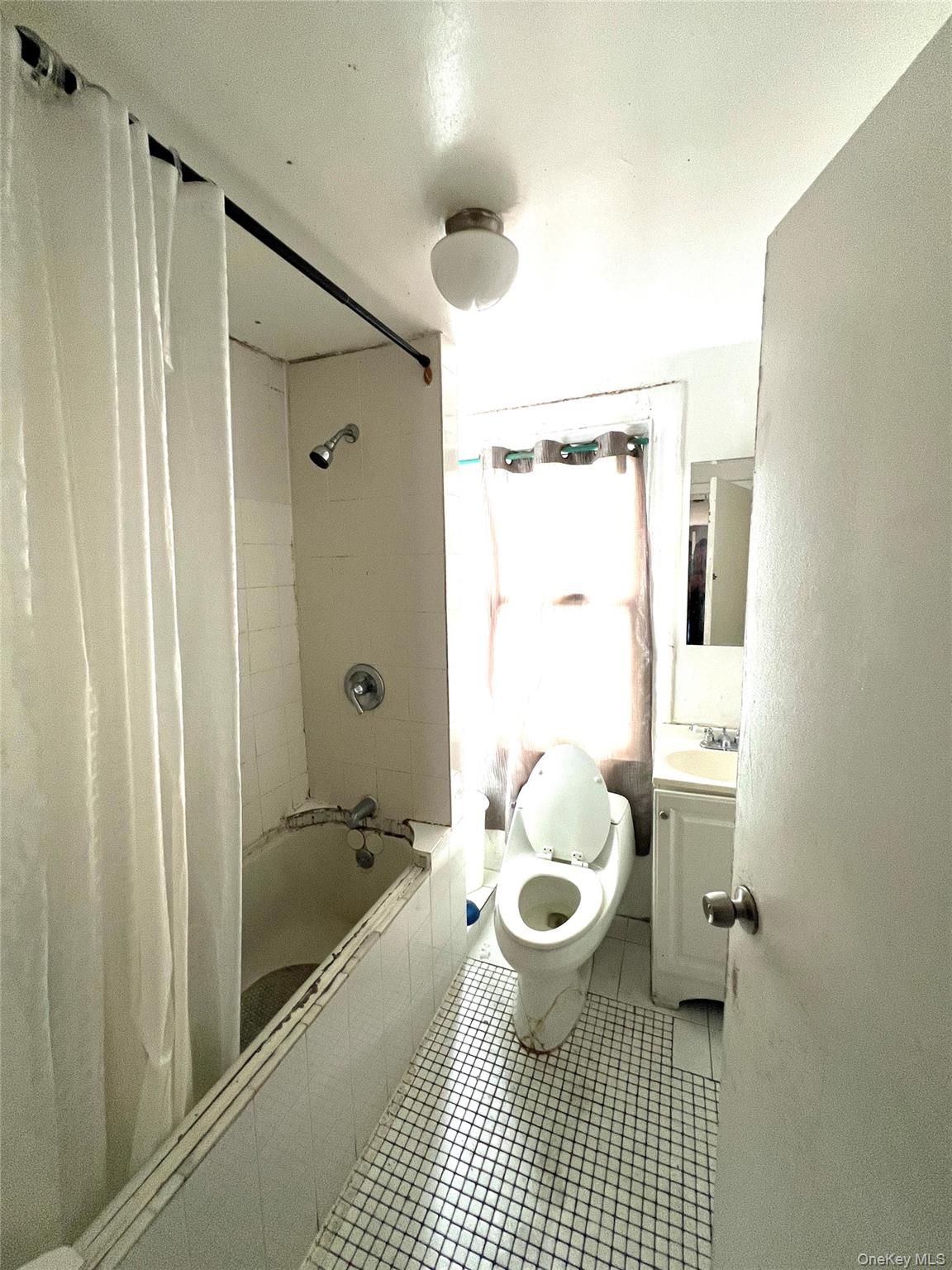 #11 photo, 1151 Welling Court, クイーンズ区 Astoria , NY 11102