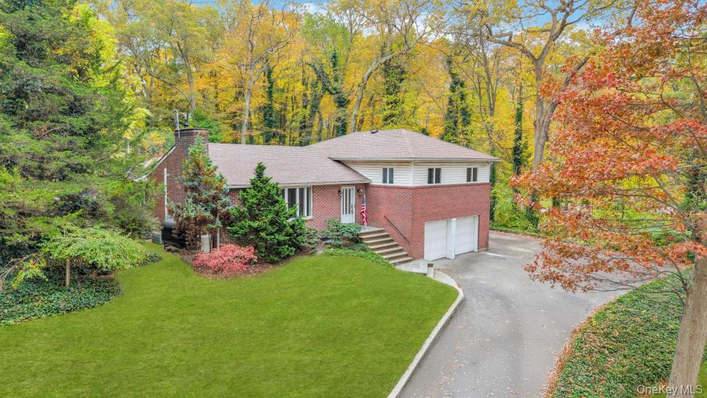 #1 photo, 619 Caledonia Road, Dix Hills , NY 11746