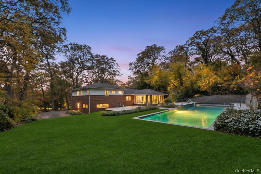 #16 photo, 619 Caledonia Road, Dix Hills , NY 11746