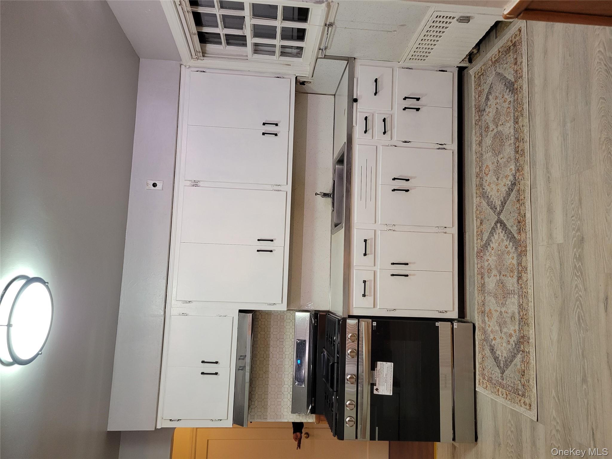 #10 photo, 228 East Avenue, Valley Stream , NY 11580