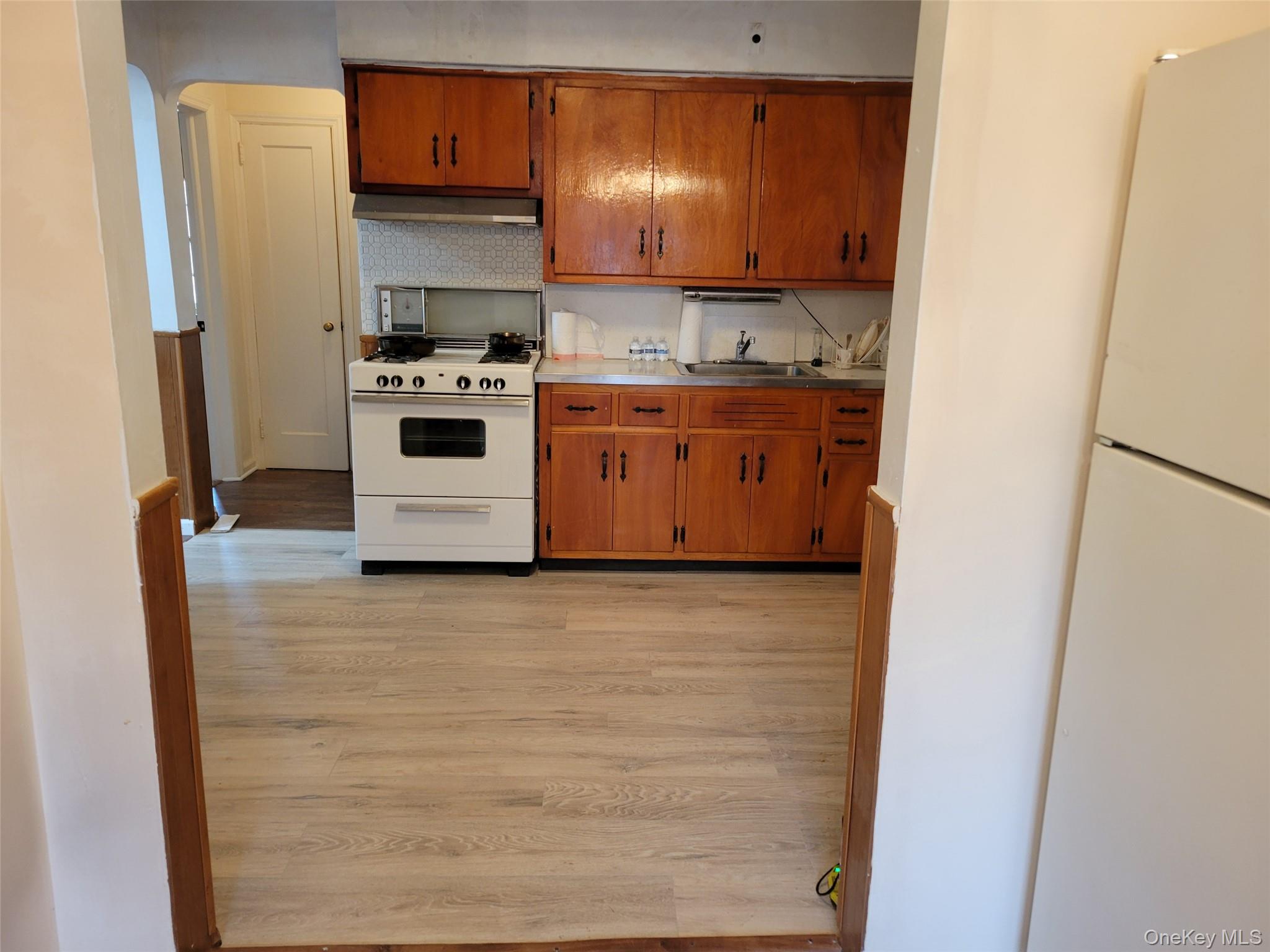 #4 photo, 228 East, ナッソー郡 Valley Stream , NY 11580