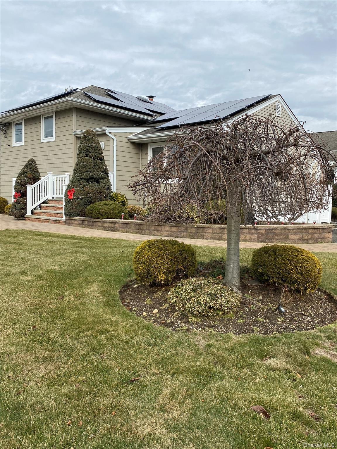 #1 photo, 2561 S Saint Marks Avenue, Bellmore , NY 11710