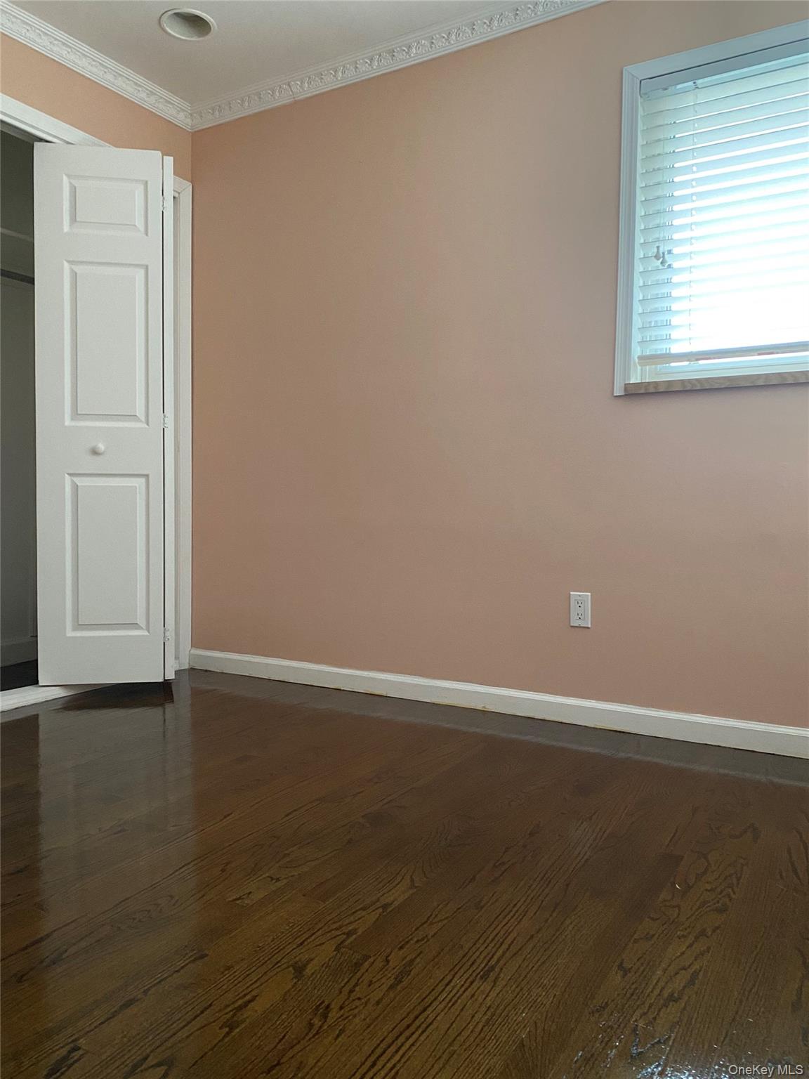 #11 photo, 2561 S Saint Marks Avenue, Bellmore , NY 11710