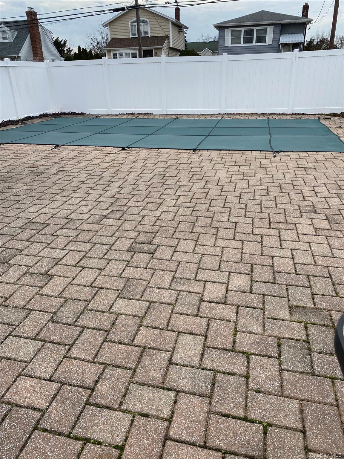 #4 photo, 2561 S Saint Marks Avenue, Bellmore , NY 11710