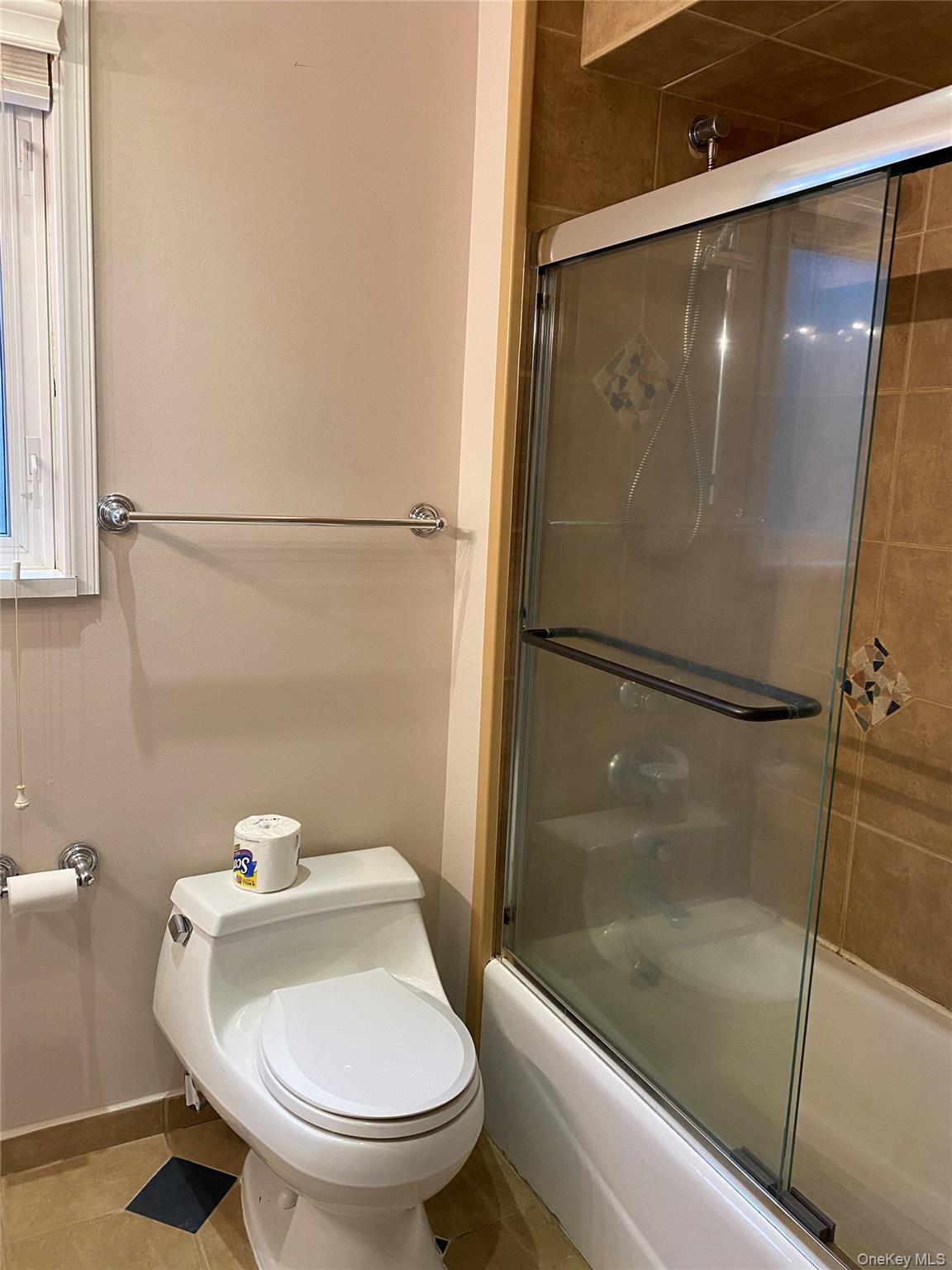 #5 photo, 2561 S Saint Marks Avenue, Bellmore , NY 11710