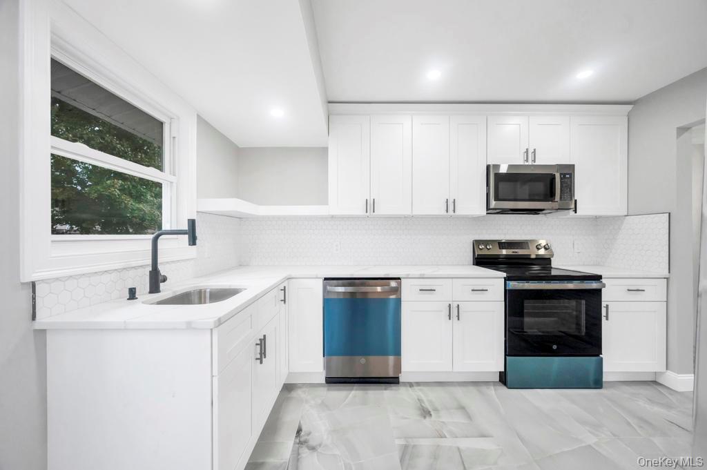 #11 photo, 3004 New London Avenue, Medford , NY 11763