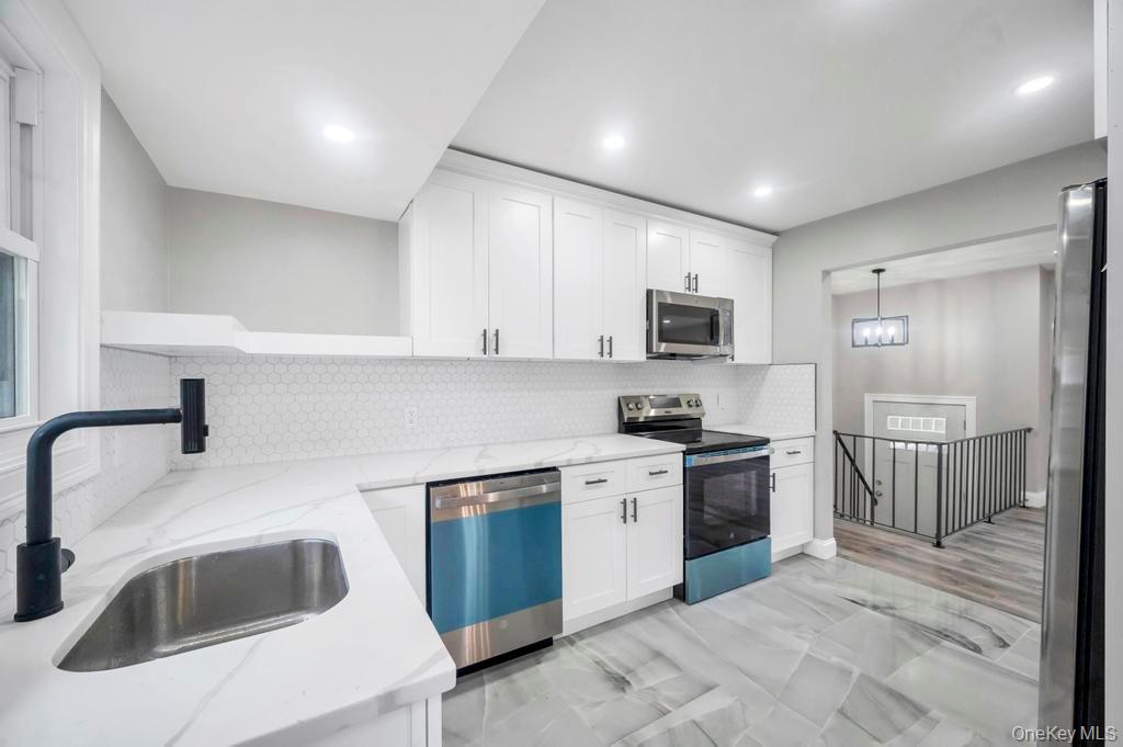 #14 photo, 3004 New London Avenue, Medford , NY 11763