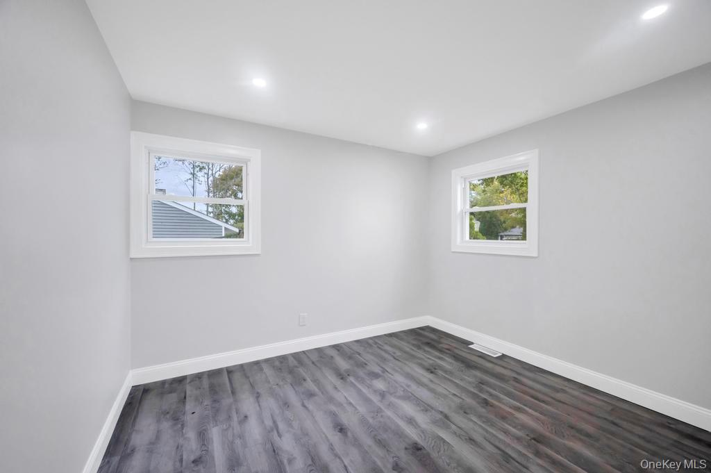 #18 photo, 3004 New London Avenue, Medford , NY 11763