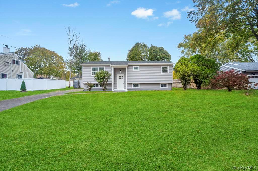 #4 photo, 3004 New London Avenue, Medford , NY 11763