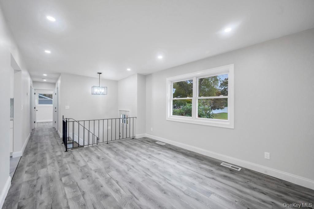 #8 photo, 3004 New London Avenue, Medford , NY 11763