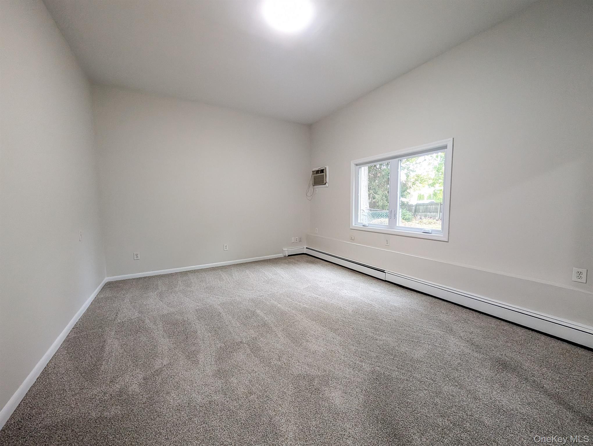 #16 photo, 25 Woodland Road, サフォーク郡 Centereach , NY 11720