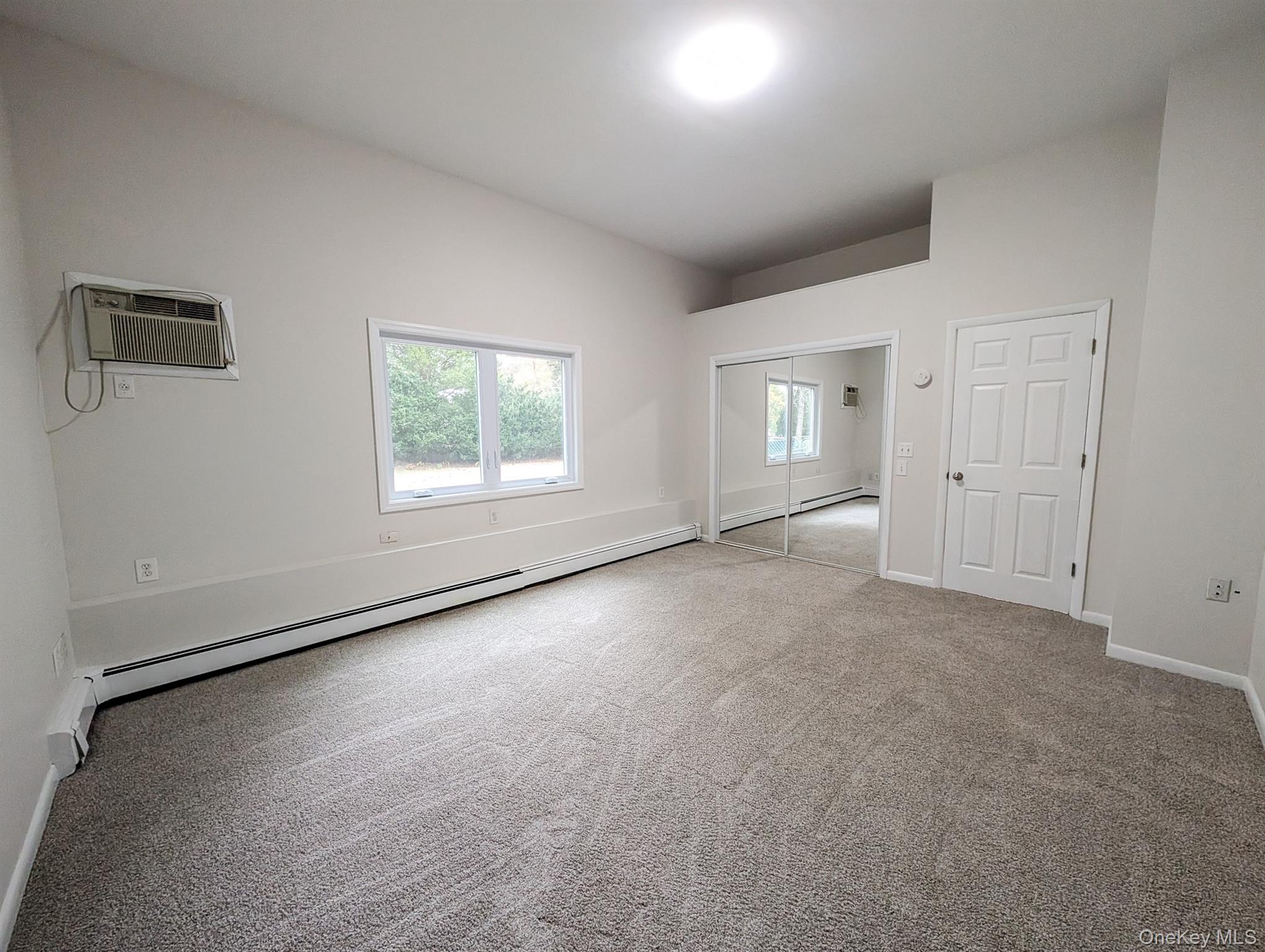 #17 photo, 25 Woodland Road, サフォーク郡 Centereach , NY 11720