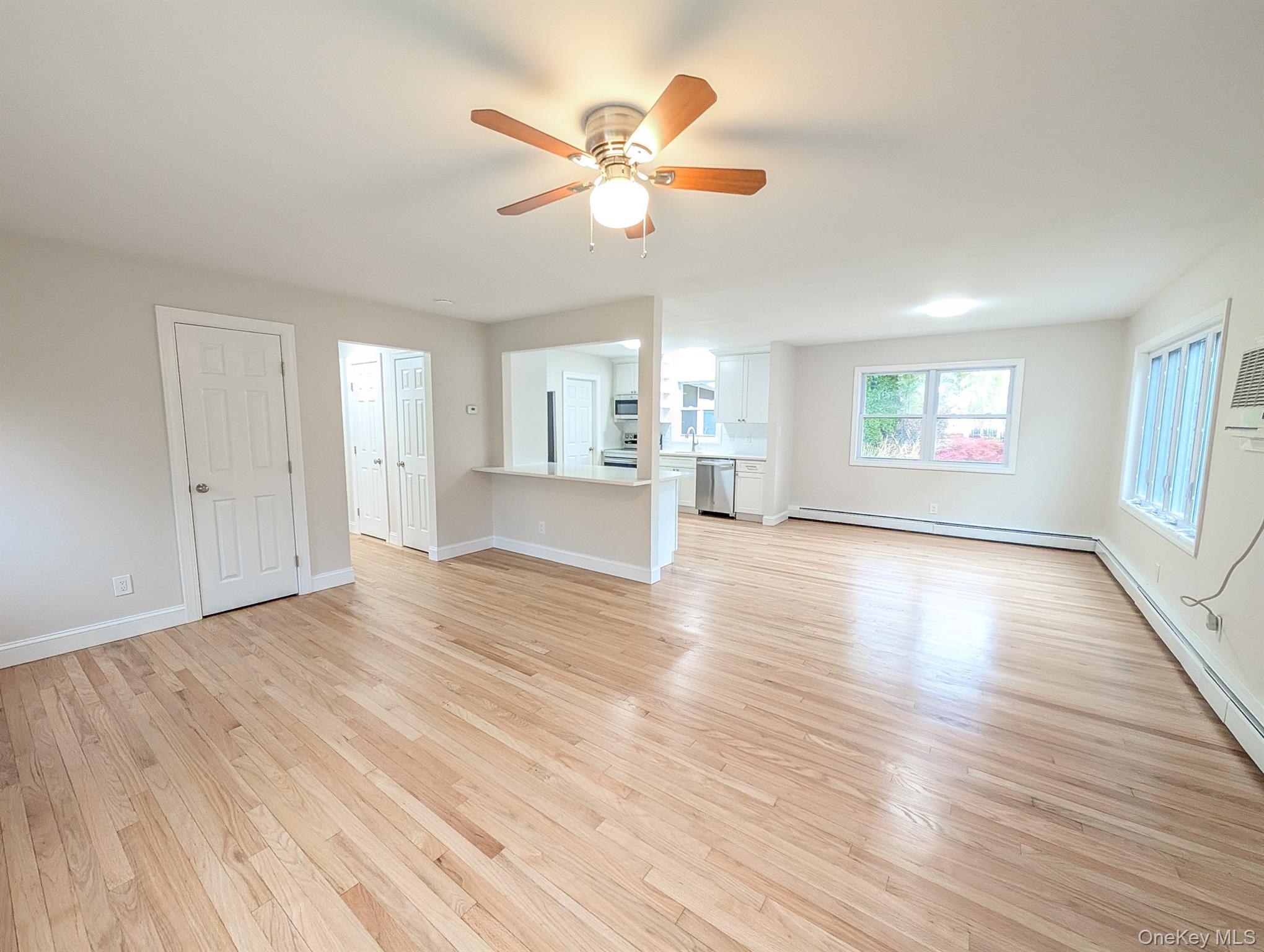 #3 photo, 25 Woodland Road, サフォーク郡 Centereach , NY 11720