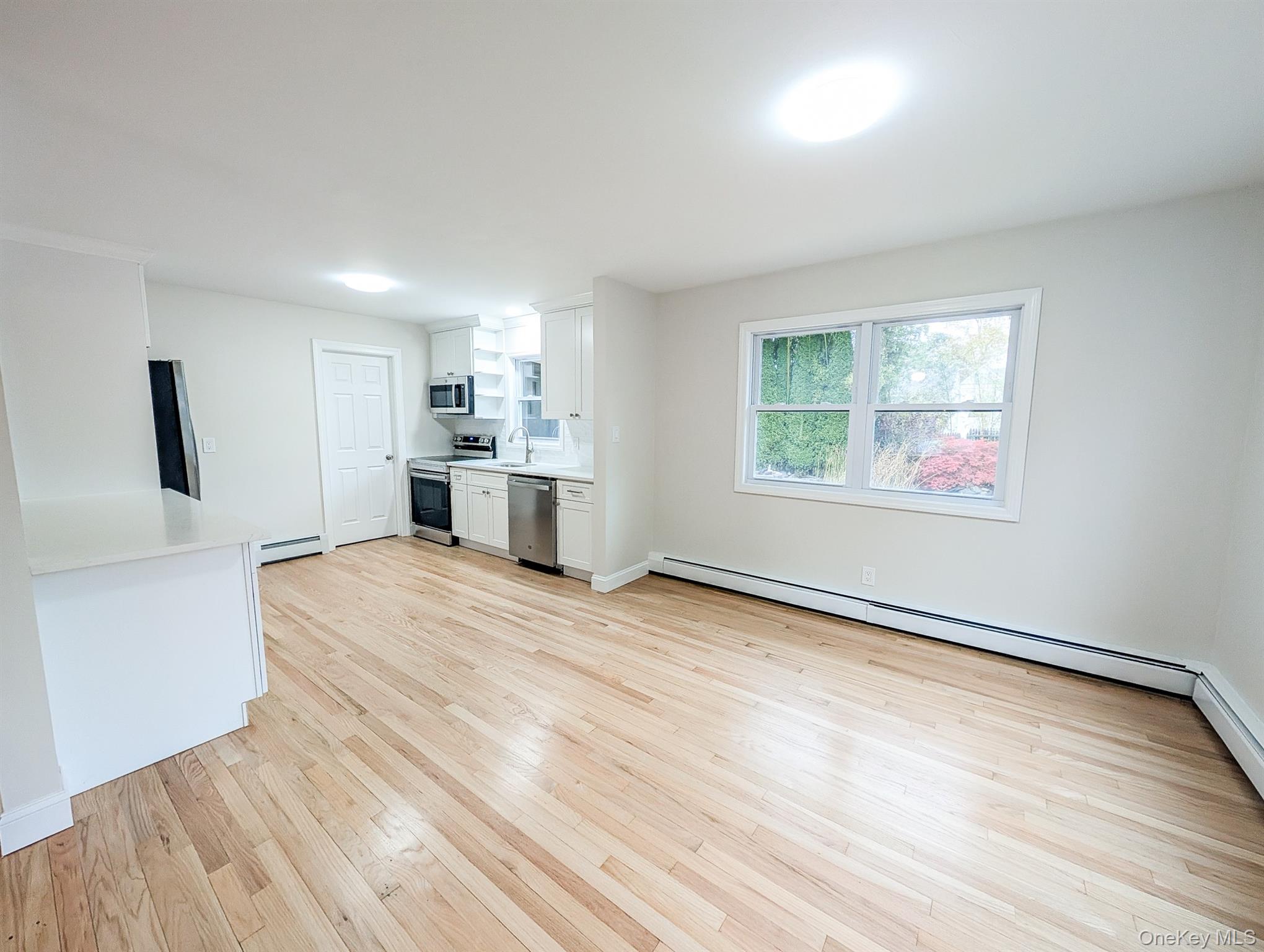 #4 photo, 25 Woodland Road, サフォーク郡 Centereach , NY 11720