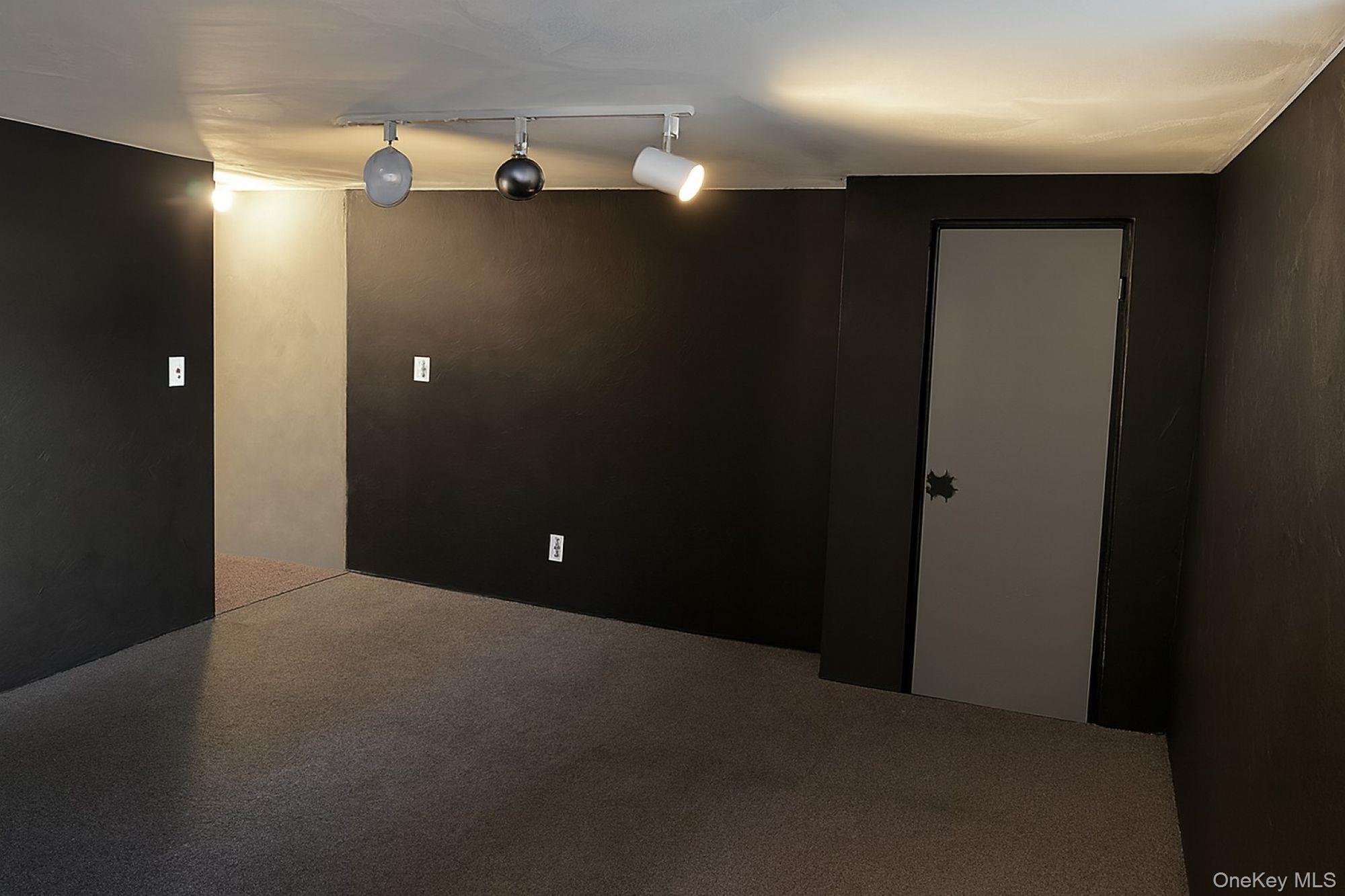 #14 photo, 2182 Bright Avenue, ナッソー郡 East Meadow , NY 11554