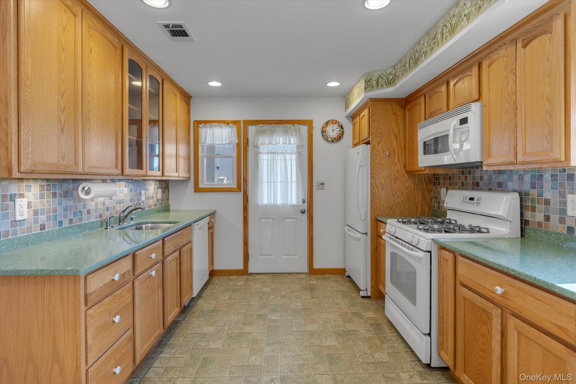 #5 photo, 29 Adelphi Road, ナッソー郡 Hicksville , NY 11801