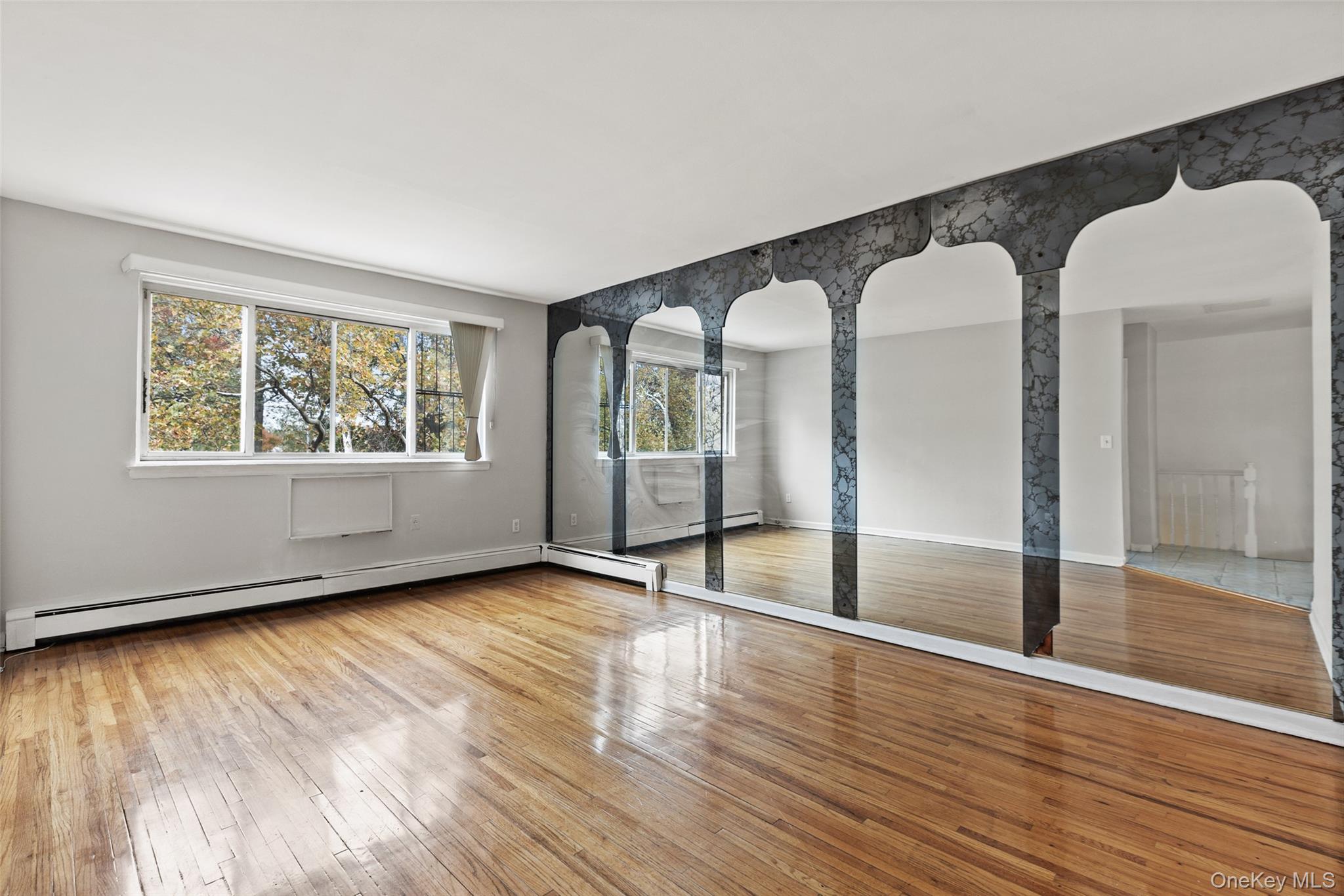 #1 photo, 815 Throggs Neck Expressway, ブロンクス区 Bronx , NY 10465