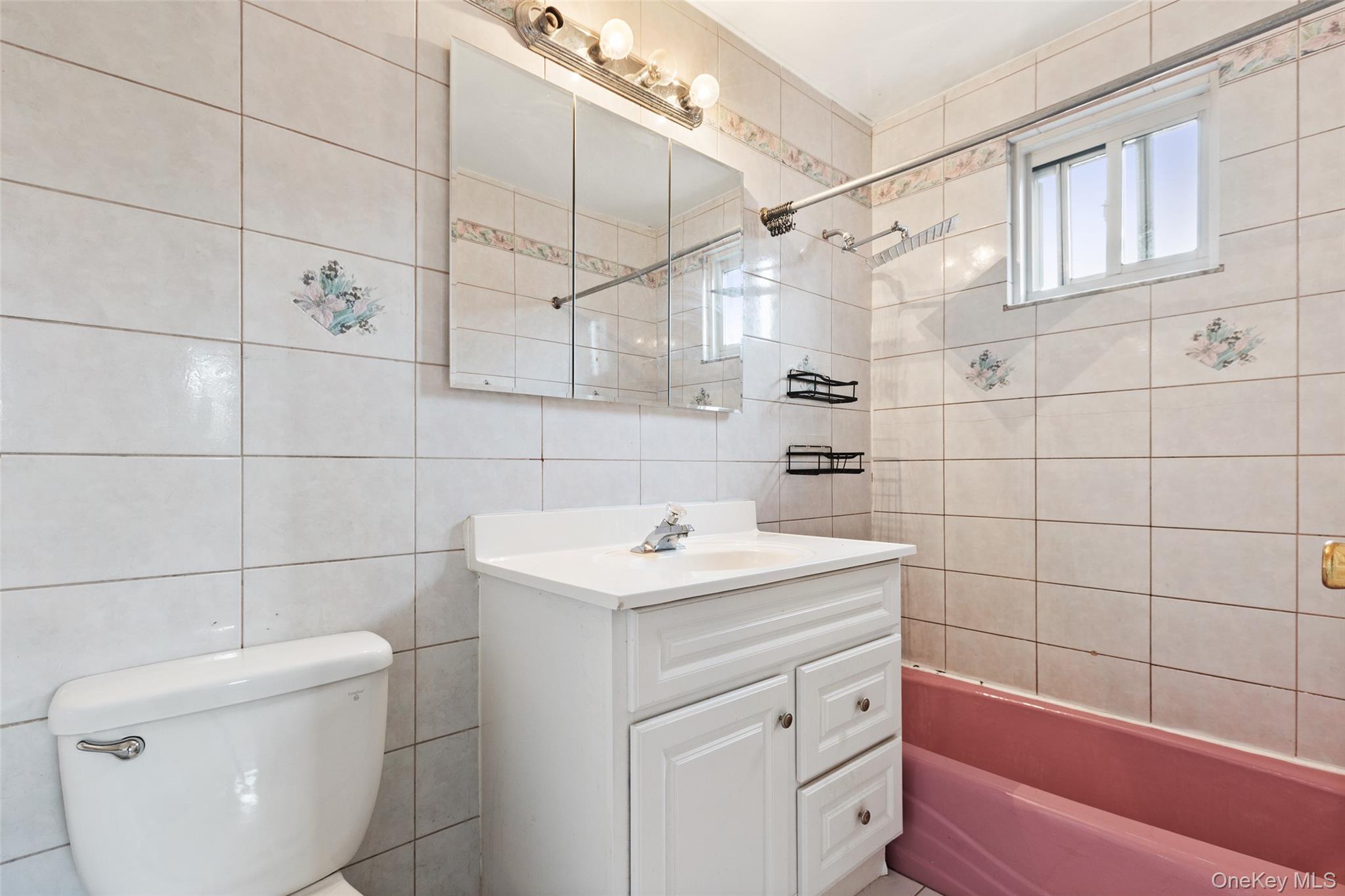 #12 photo, 815 Throggs Neck Expressway, ブロンクス区 Bronx , NY 10465