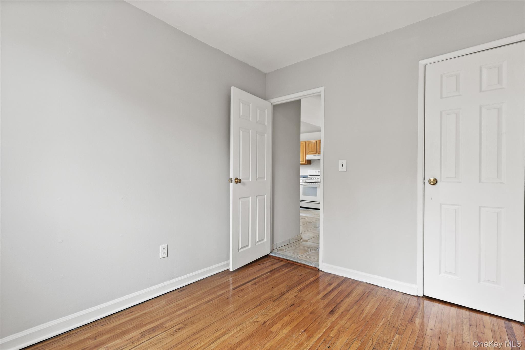 #7 photo, 815 Throggs Neck Expressway, ブロンクス区 Bronx , NY 10465