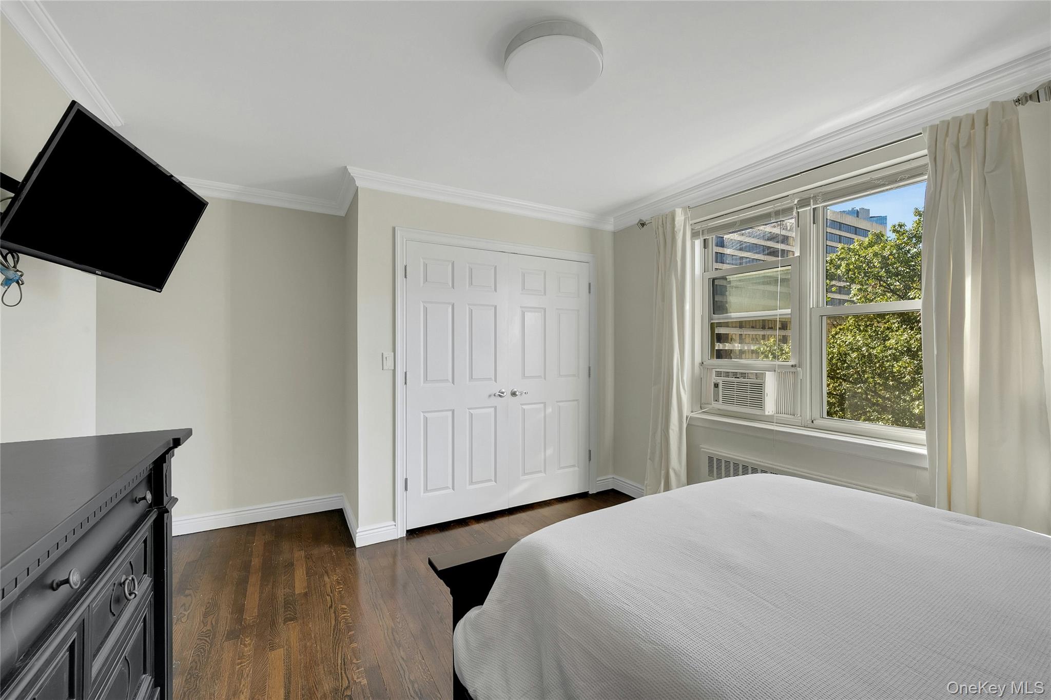 #17 photo, 30 N Broadway, White Plains , NY 10601