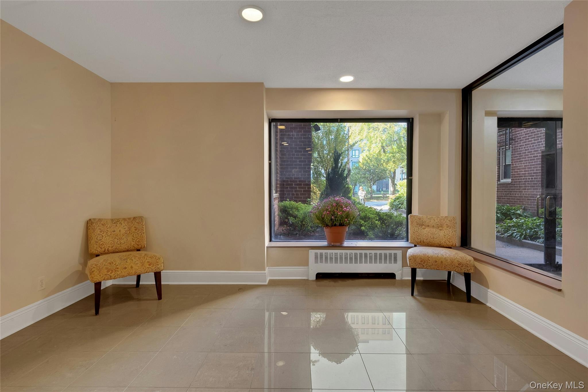 #20 photo, 30 N Broadway, White Plains , NY 10601