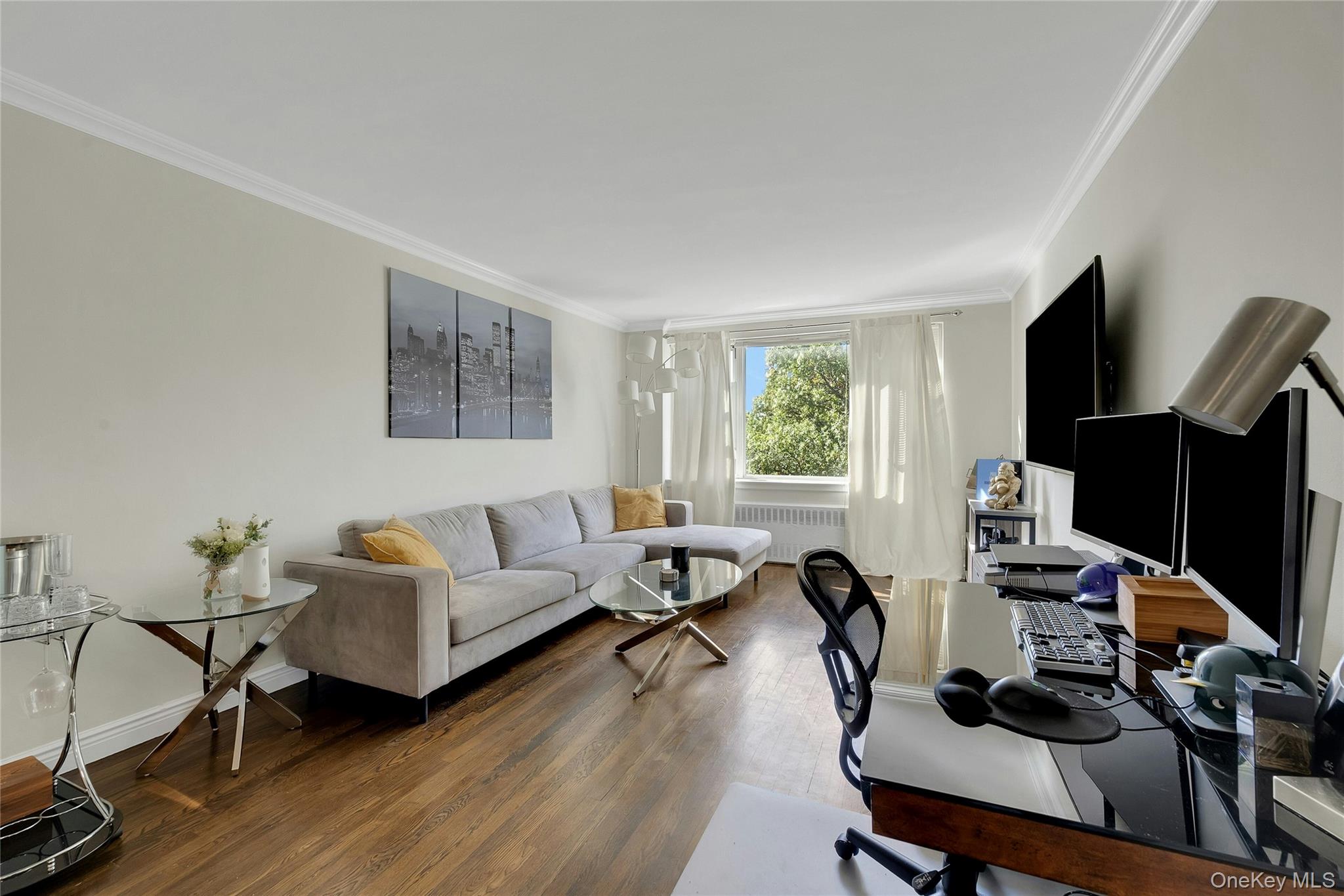 #4 photo, 30 N Broadway, White Plains , NY 10601