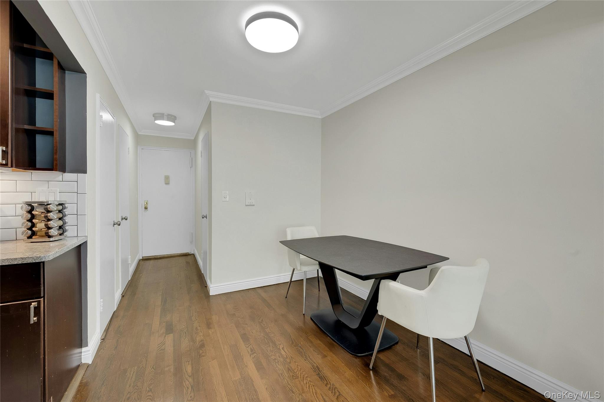 #8 photo, 30 N Broadway, White Plains , NY 10601