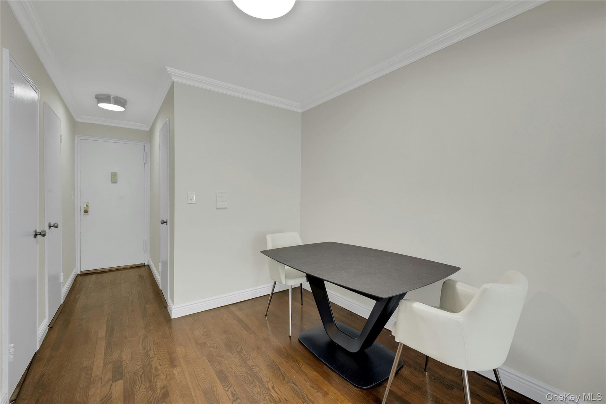 #9 photo, 30 N Broadway, White Plains , NY 10601