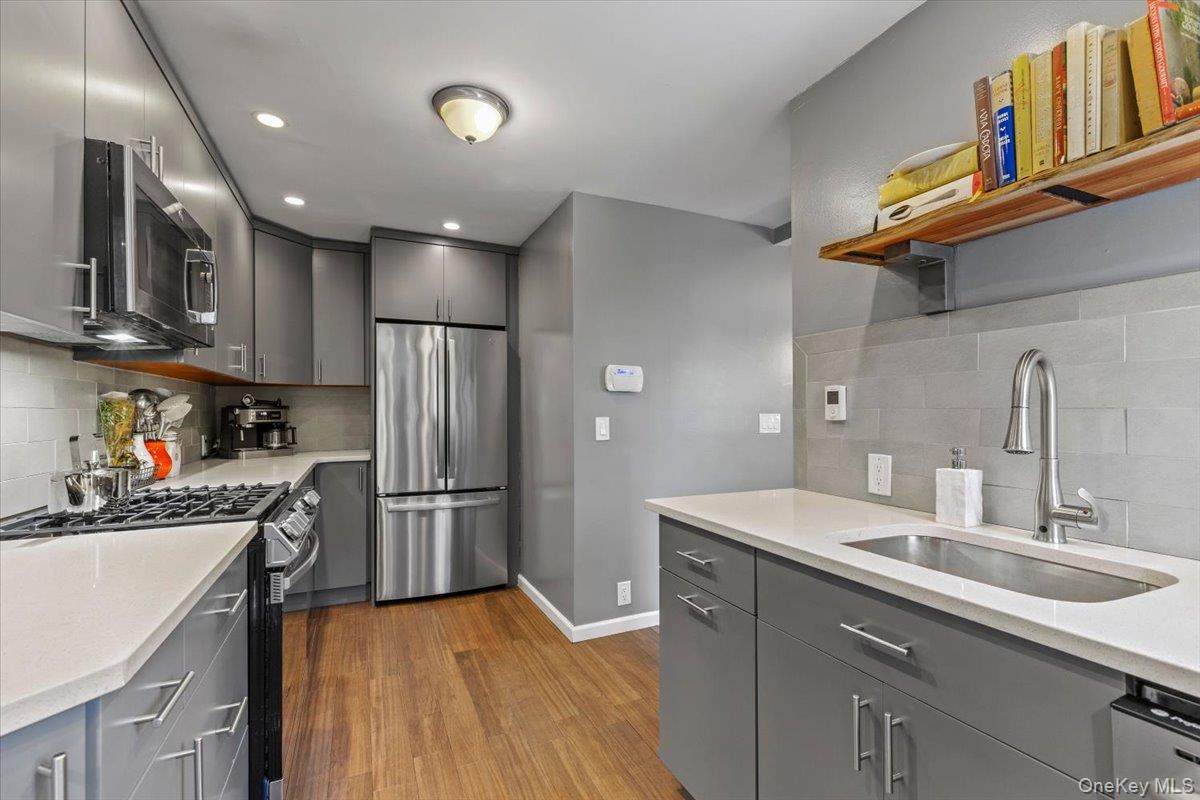 #11 photo, 27 Smith Avenue, White Plains , NY 10605