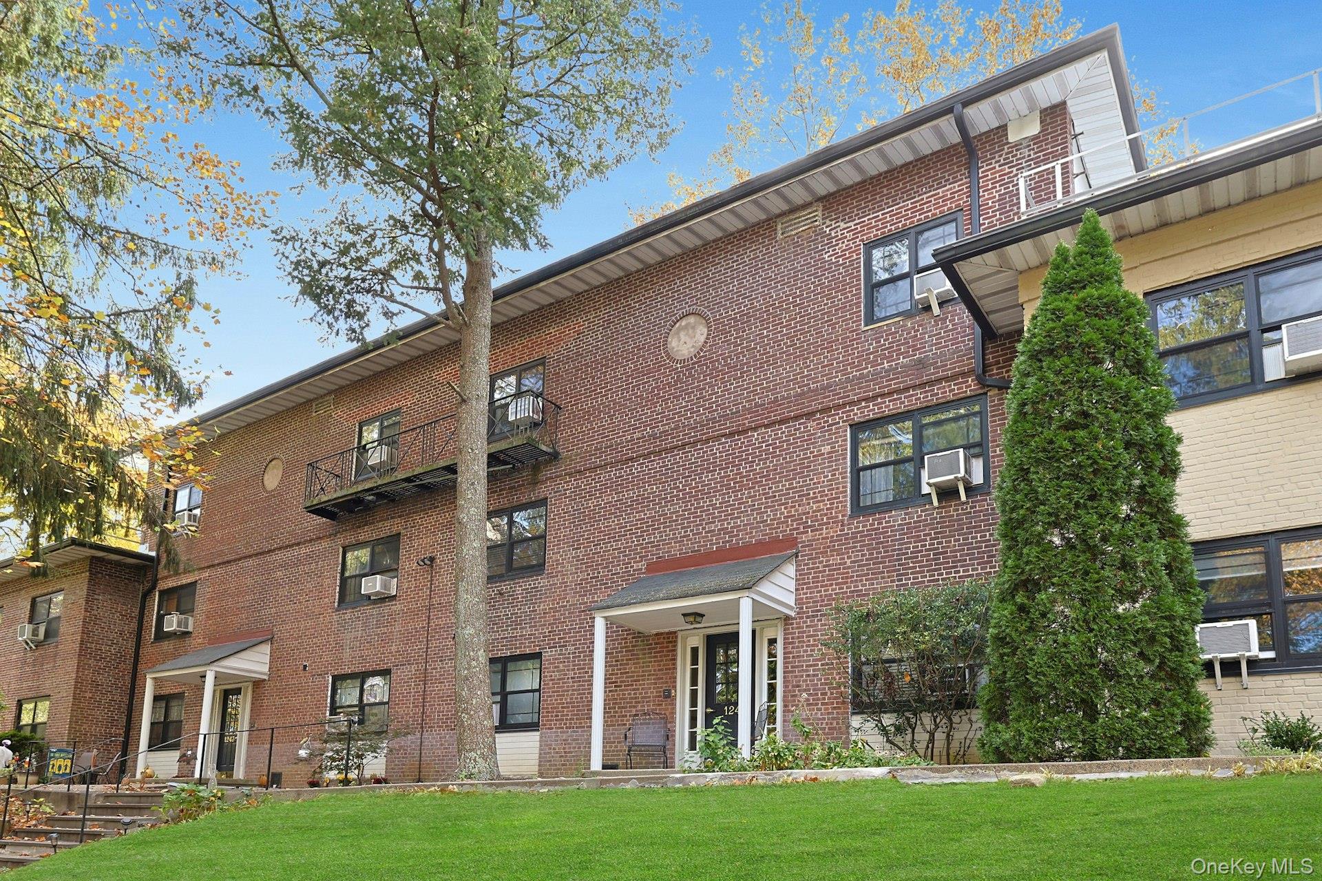 #17 photo, 1245 California Road, Eastchester , NY 10709