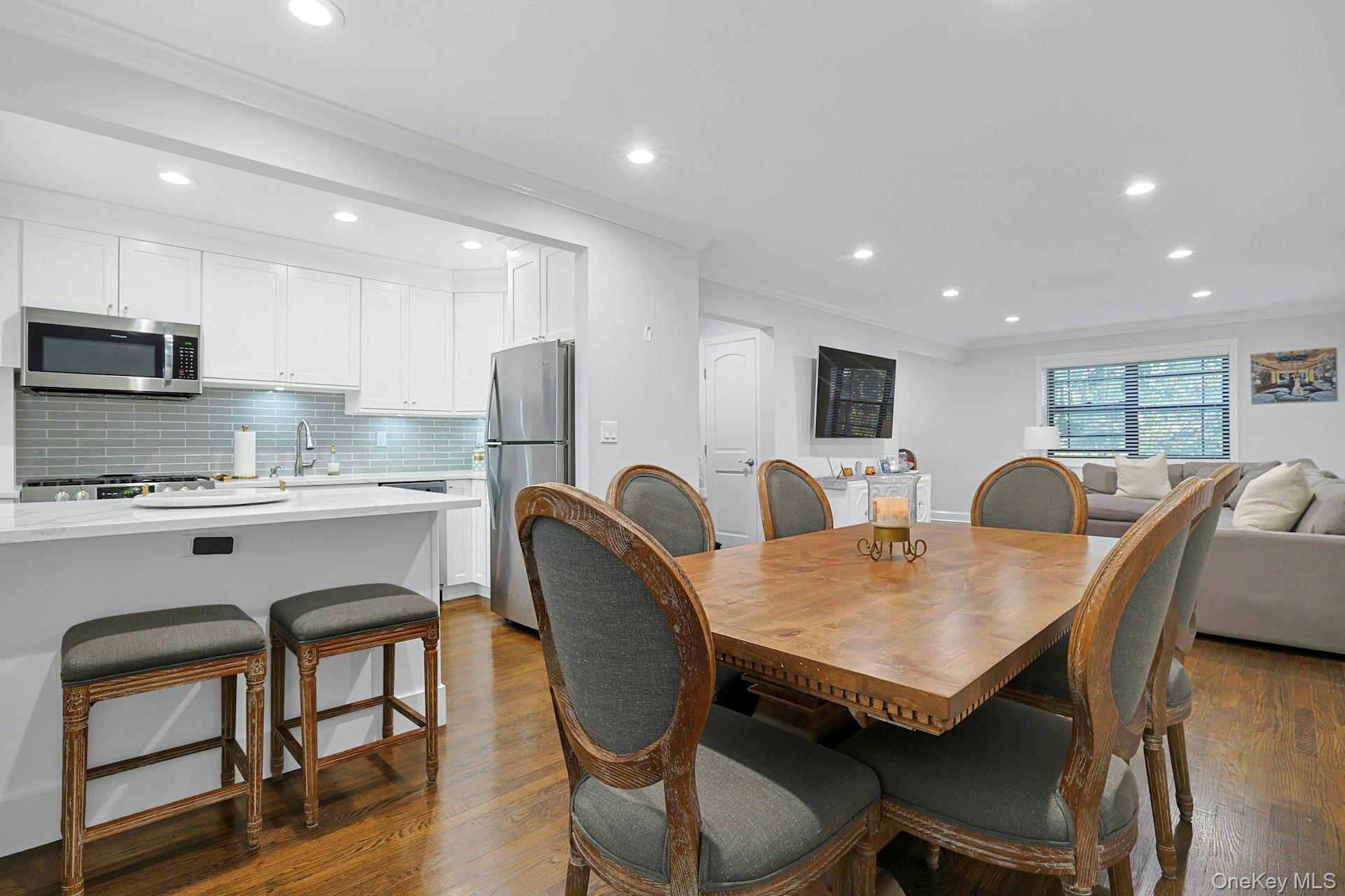 #8 photo, 1245 California Road, Eastchester , NY 10709