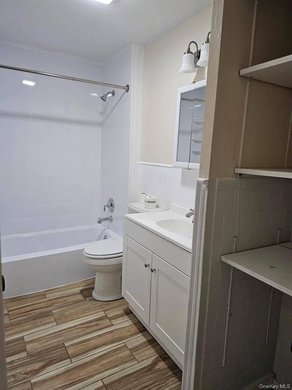 #6 photo, 596 Milton Turnpike, Highland , NY 12528