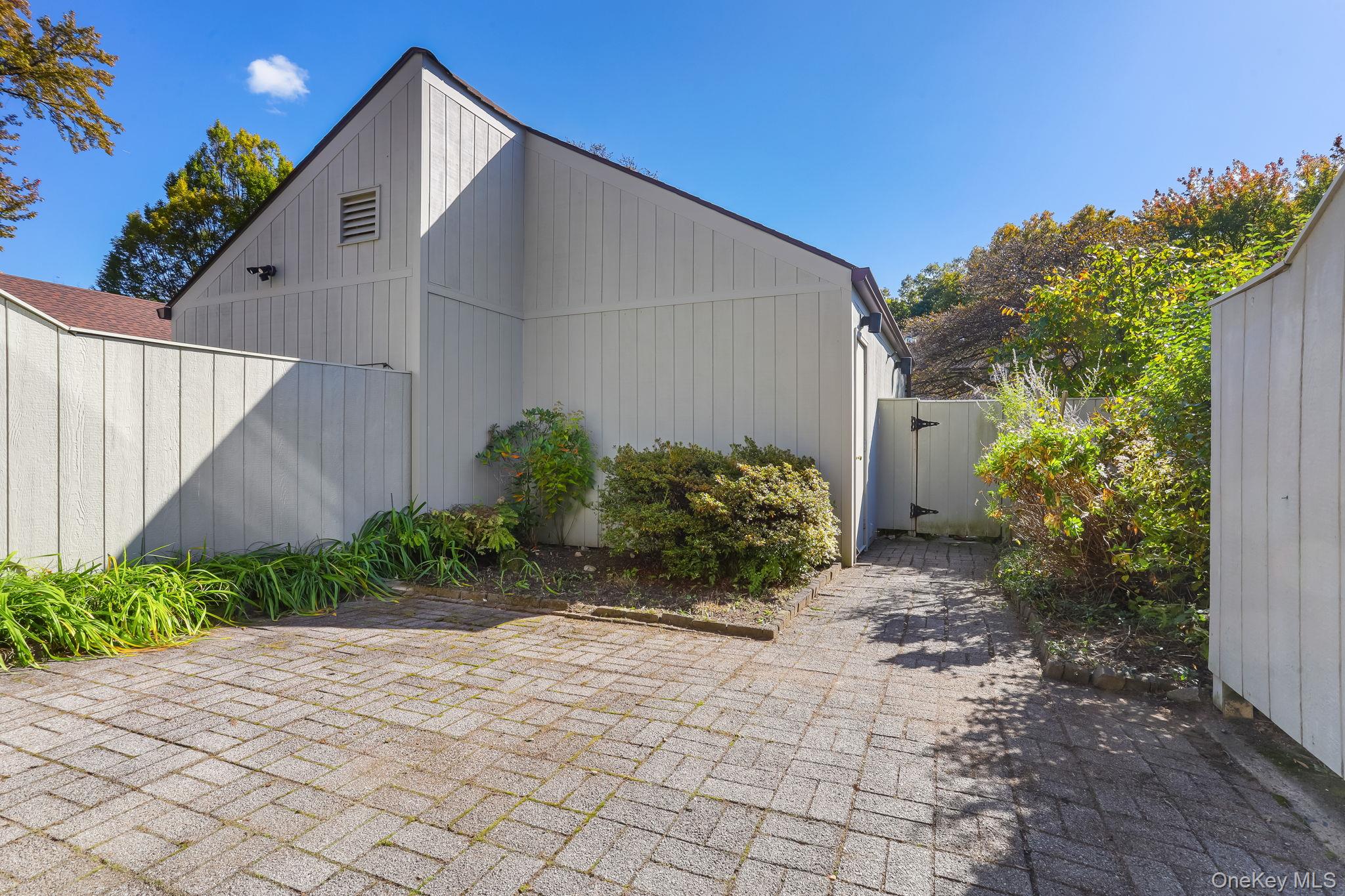 #8 photo, 40 Pine Ridge Road, Larchmont , NY 10538