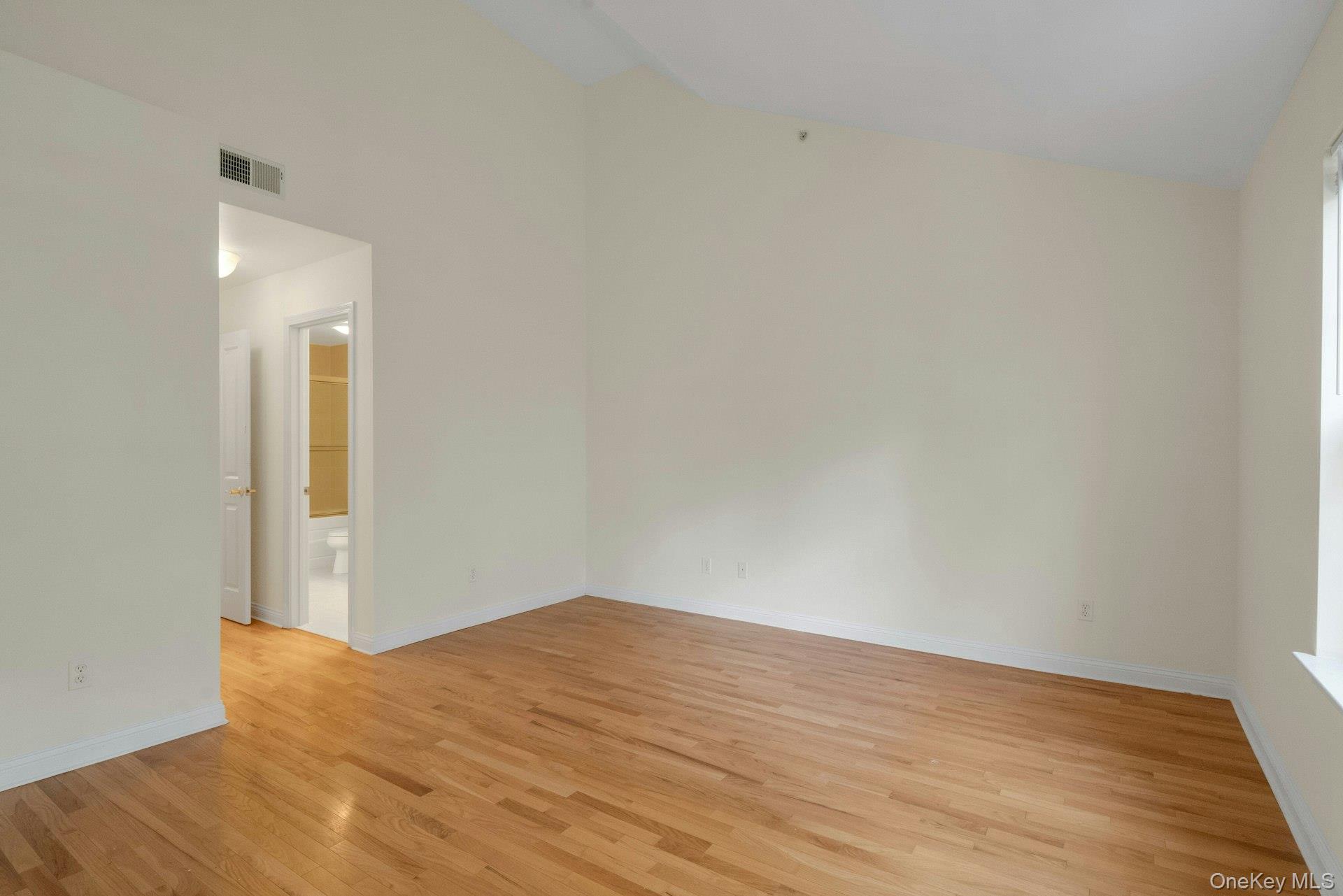 #17 photo, 25 Glen Hill Lane, Tarrytown , NY 10591