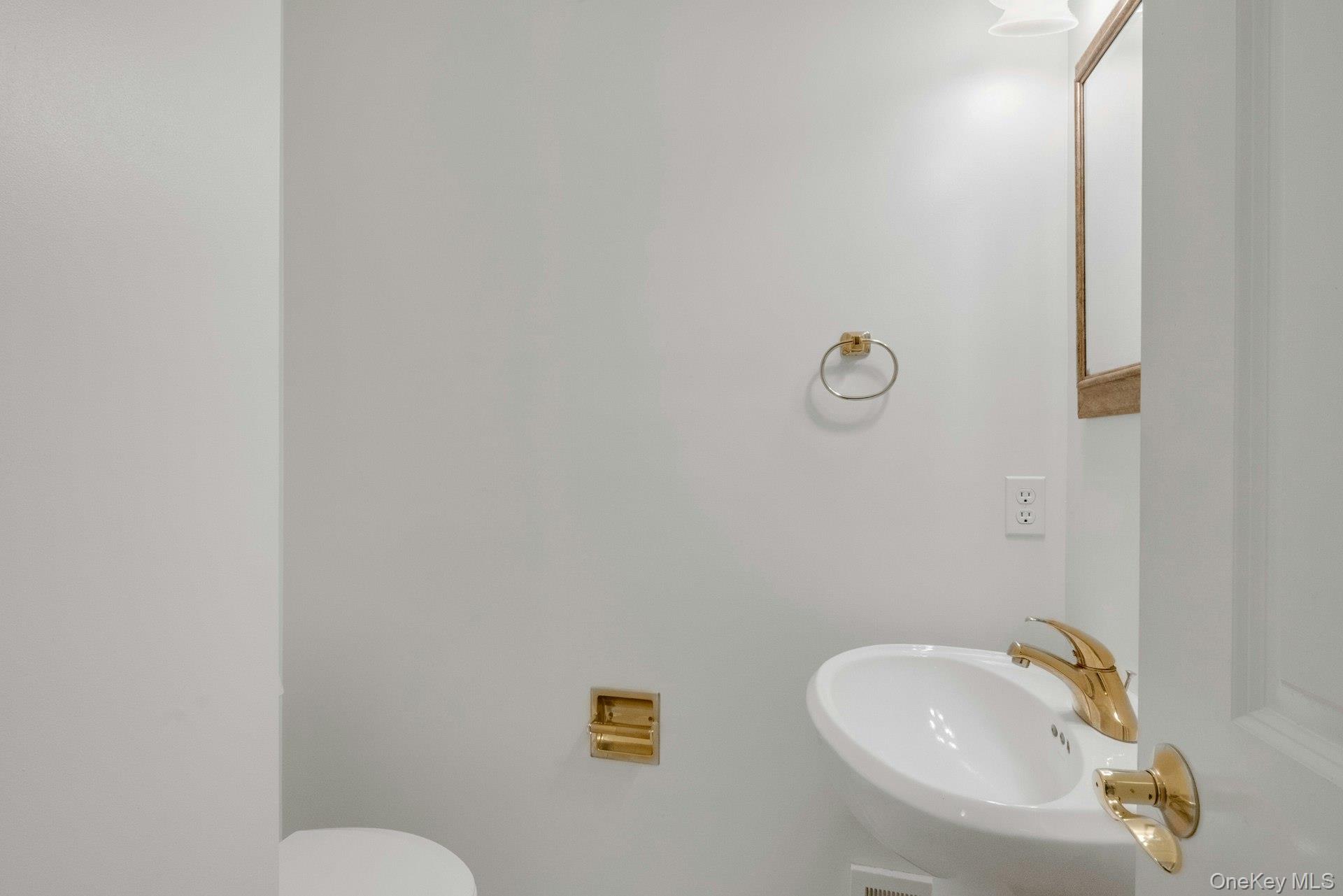 #8 photo, 25 Glen Hill Lane, Tarrytown , NY 10591