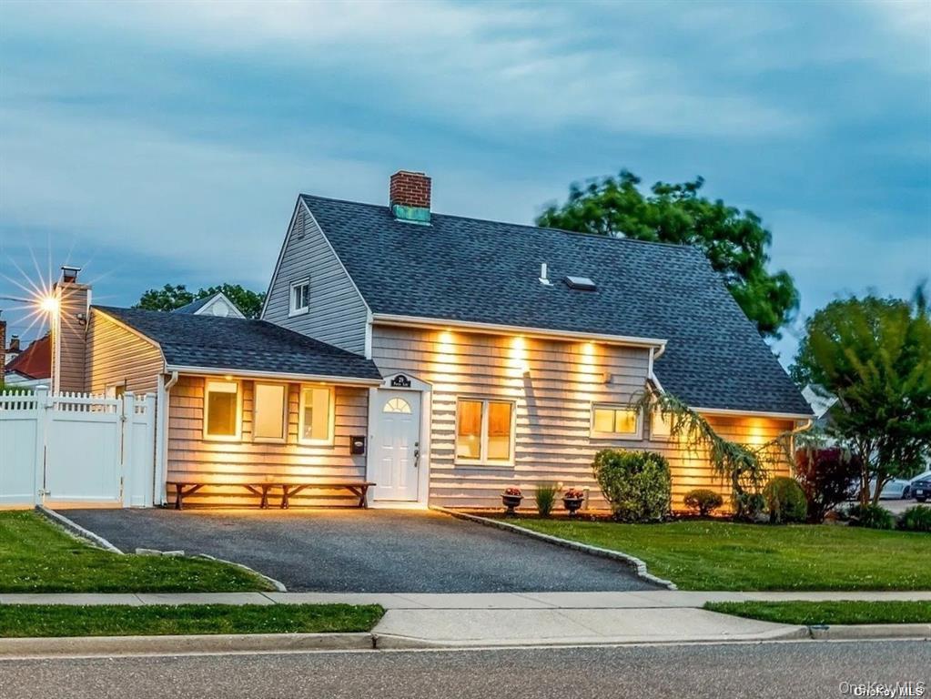 #1 photo, 29 Pintail Lane, ナッソー郡 Levittown , NY 11756