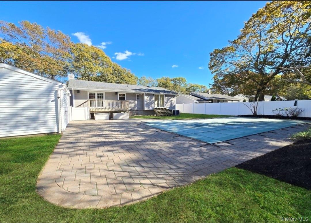 #20 photo, 124 S Coleman Road, サフォーク郡 Centereach , NY 11720