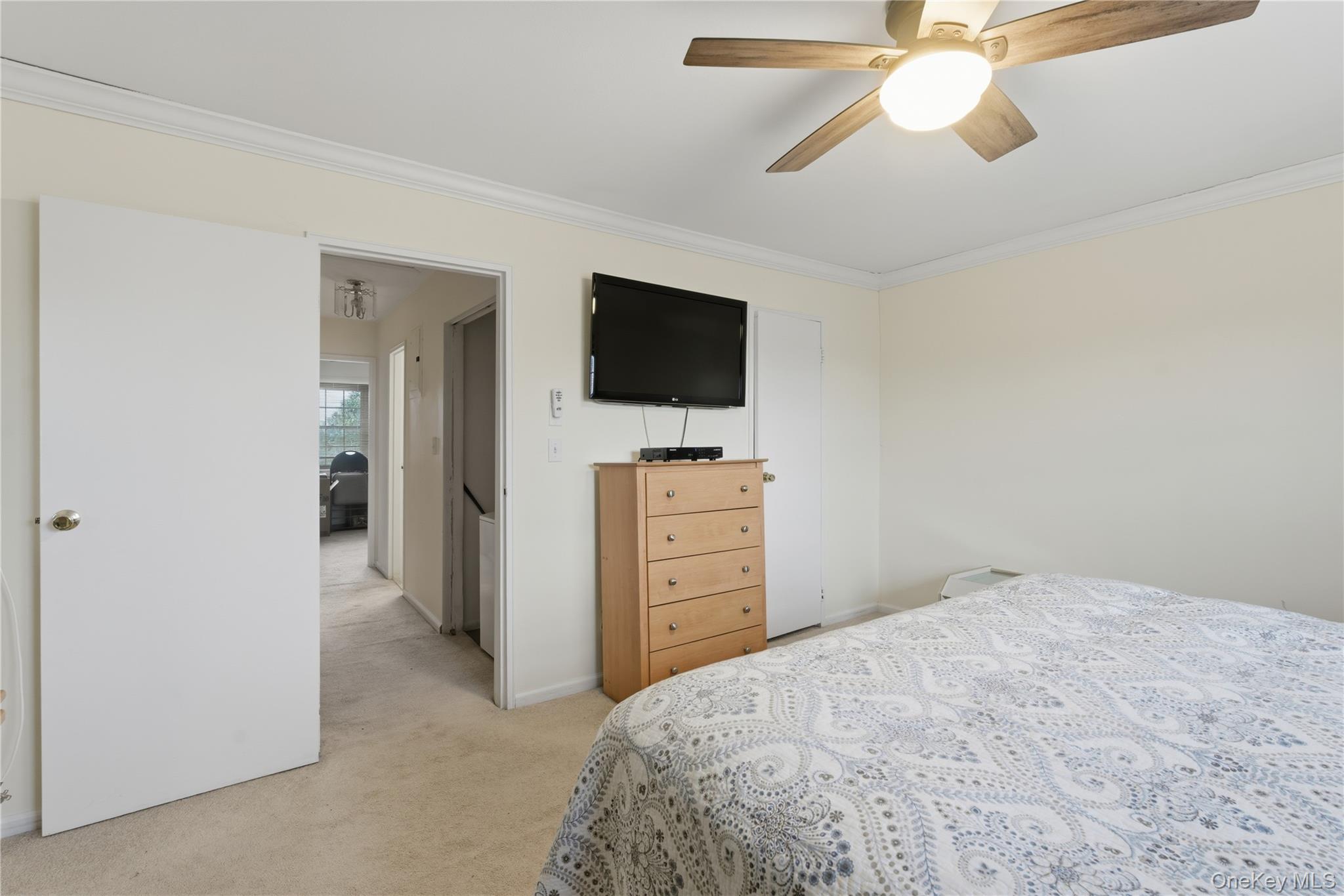 #17 photo, 313 Mariners Way, Copiague , NY 11726