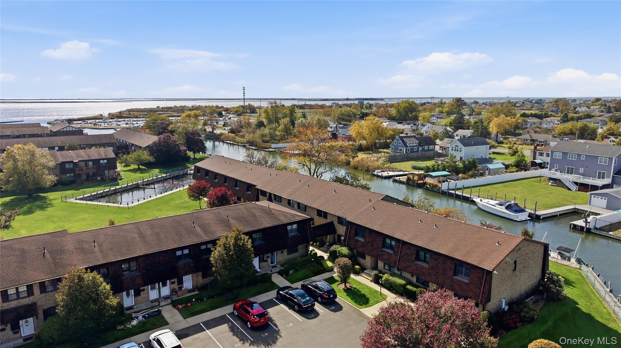 #2 photo, 313 Mariners Way, Copiague , NY 11726