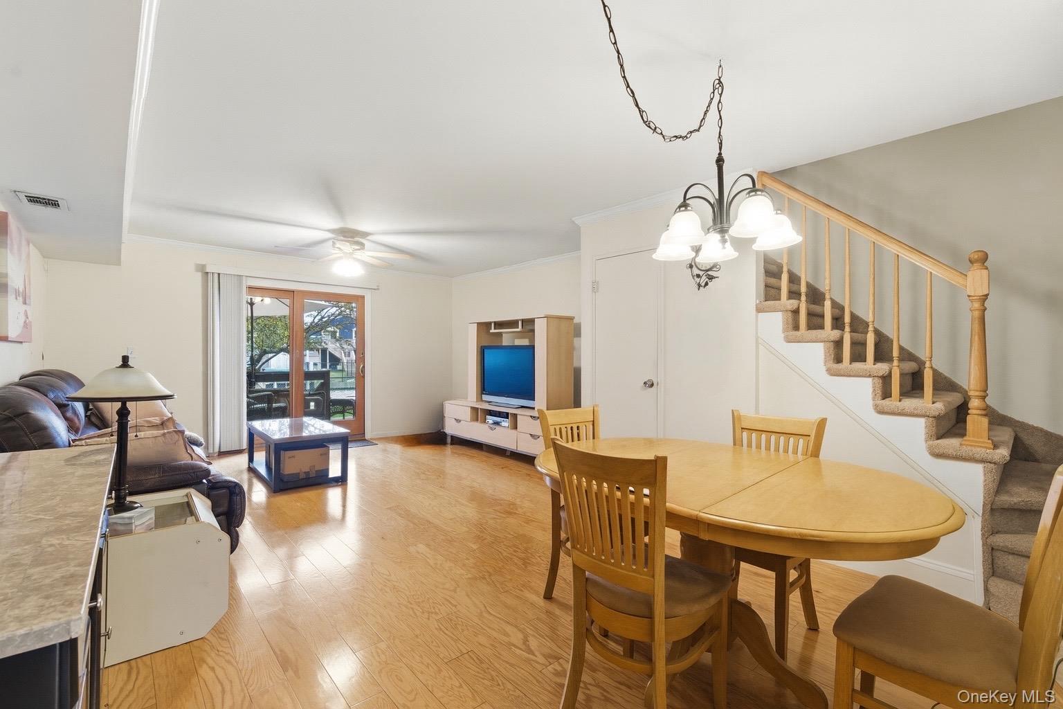 #6 photo, 313 Mariners Way, Copiague , NY 11726