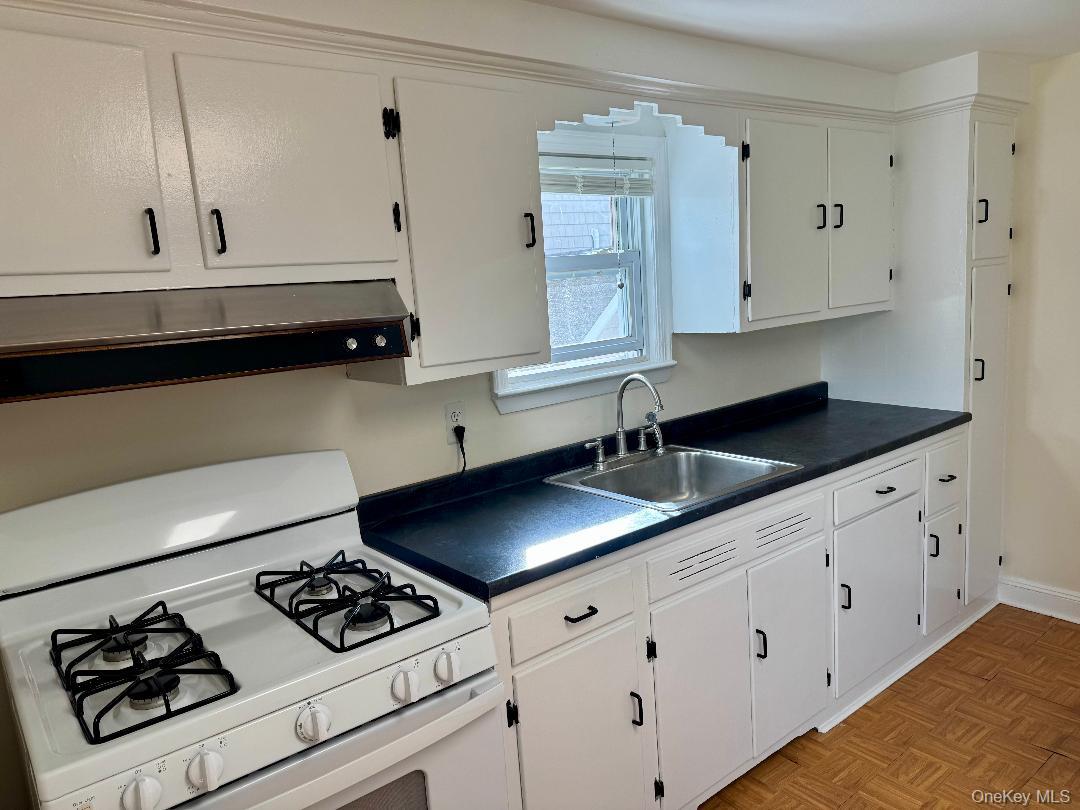 #11 photo, 29 N Long Beach Road, Rockville Centre , NY 11570