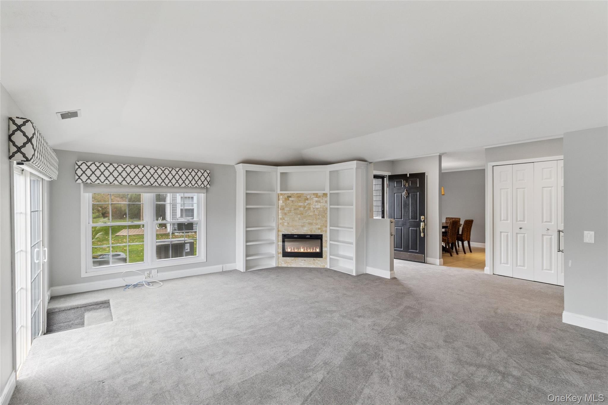 #12 photo, 98 Lakebridge Drive, サフォーク郡 Kings Park , NY 11754