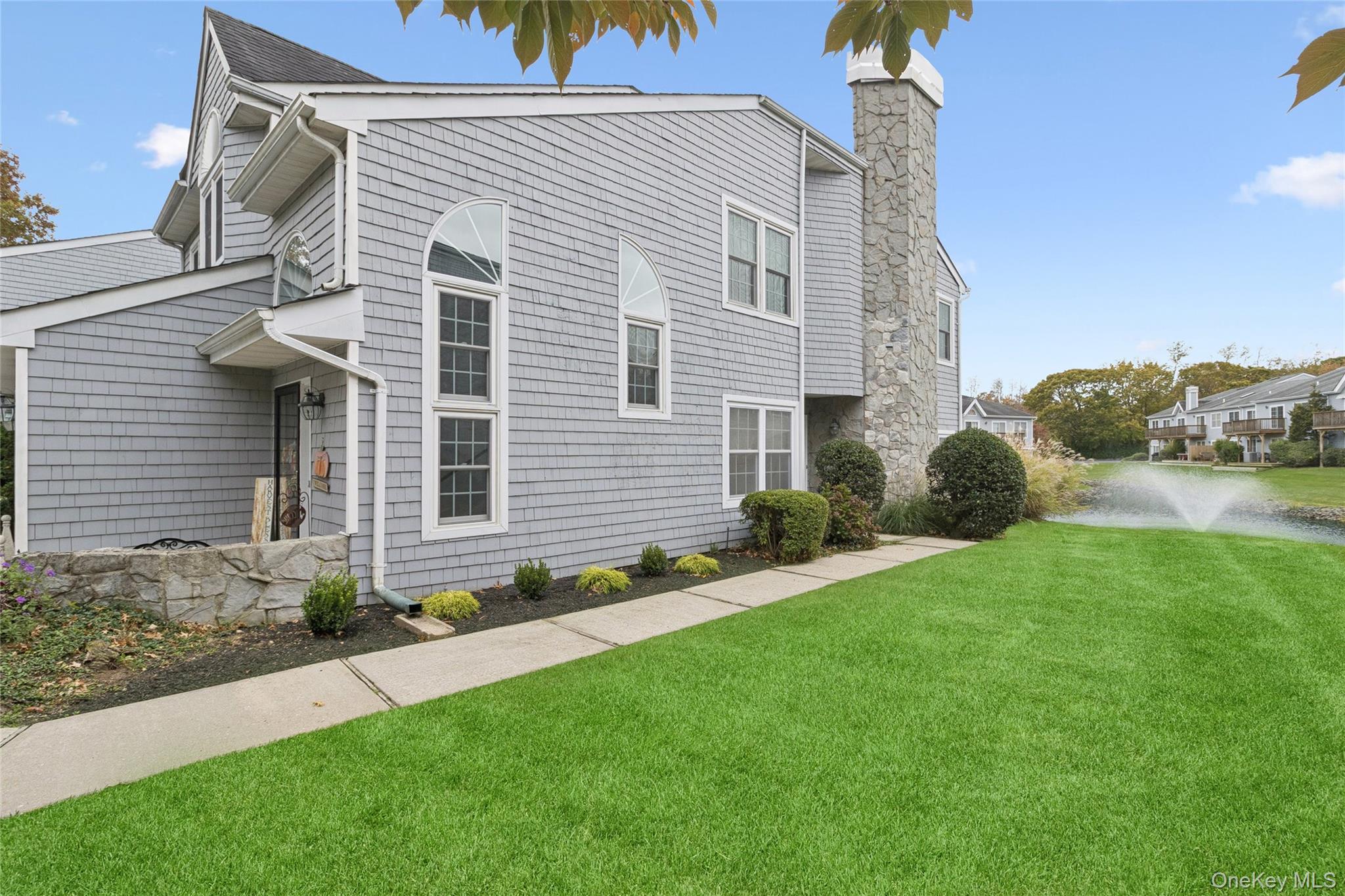 #2 photo, 98 Lakebridge Drive, サフォーク郡 Kings Park , NY 11754