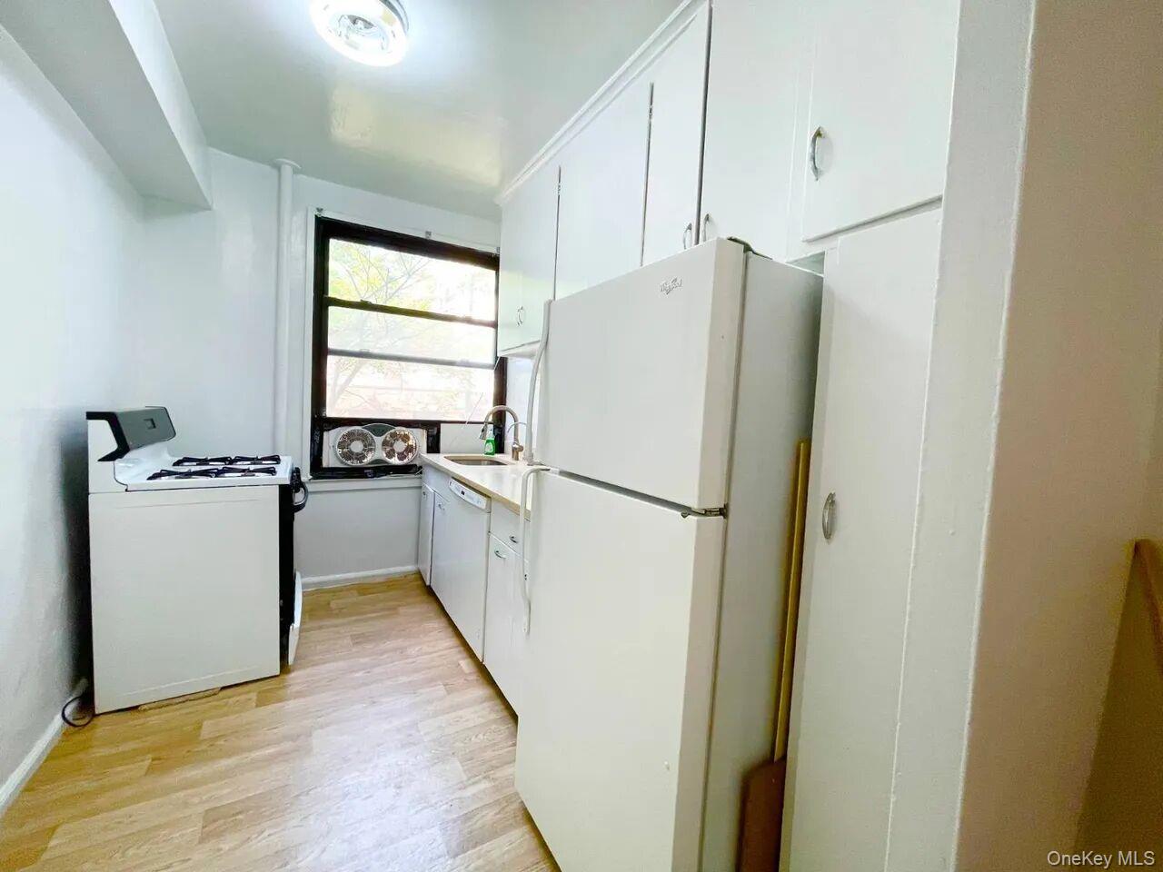 #5 photo, 98-34 63rd Drive, クイーンズ区 Rego Park , NY 11374