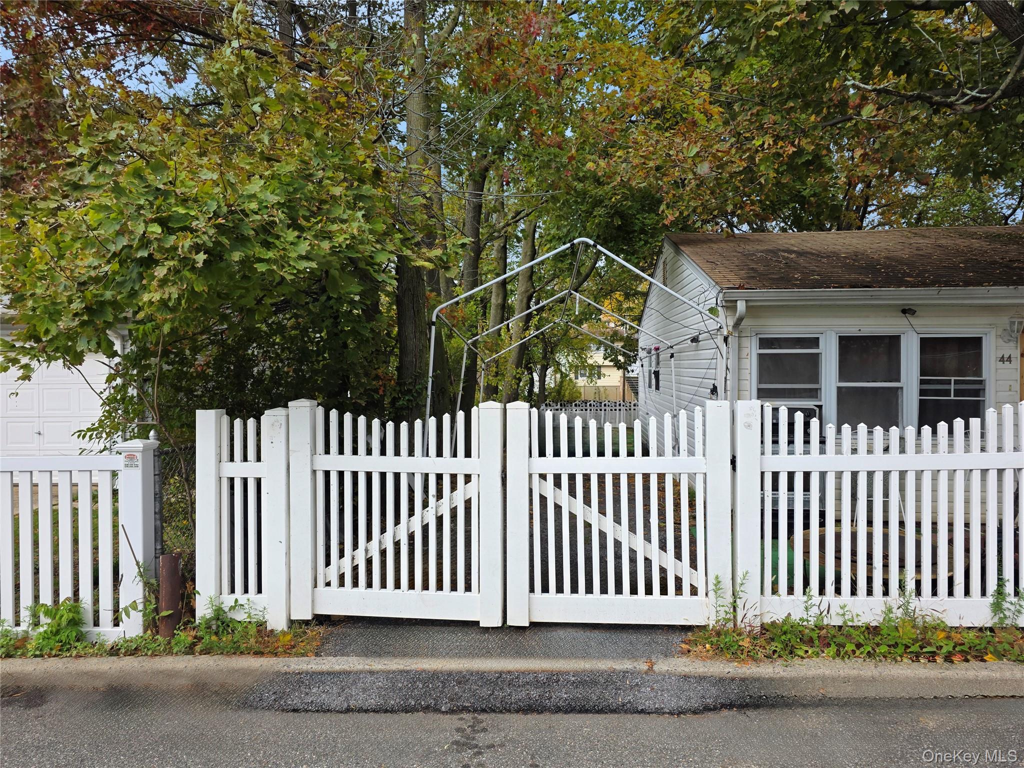 #10 photo, 44 Carnegie Avenue, Elmont , NY 11003