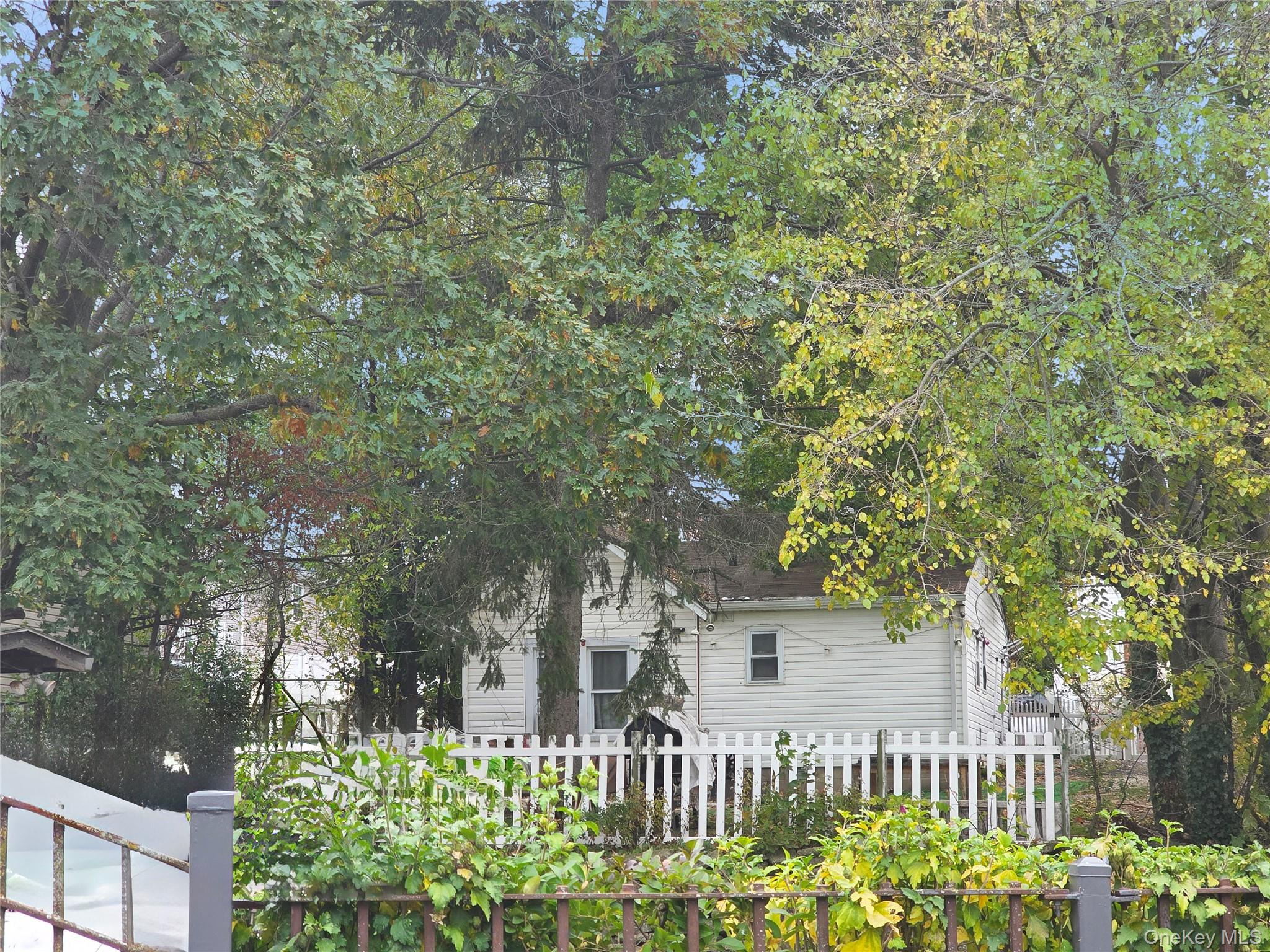 #6 photo, 44 Carnegie Avenue, ナッソー郡 Elmont , NY 11003