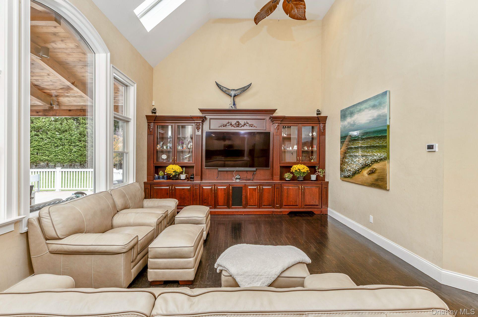 #12 photo, Manorville, サフォーク郡 Manorville , NY 11949